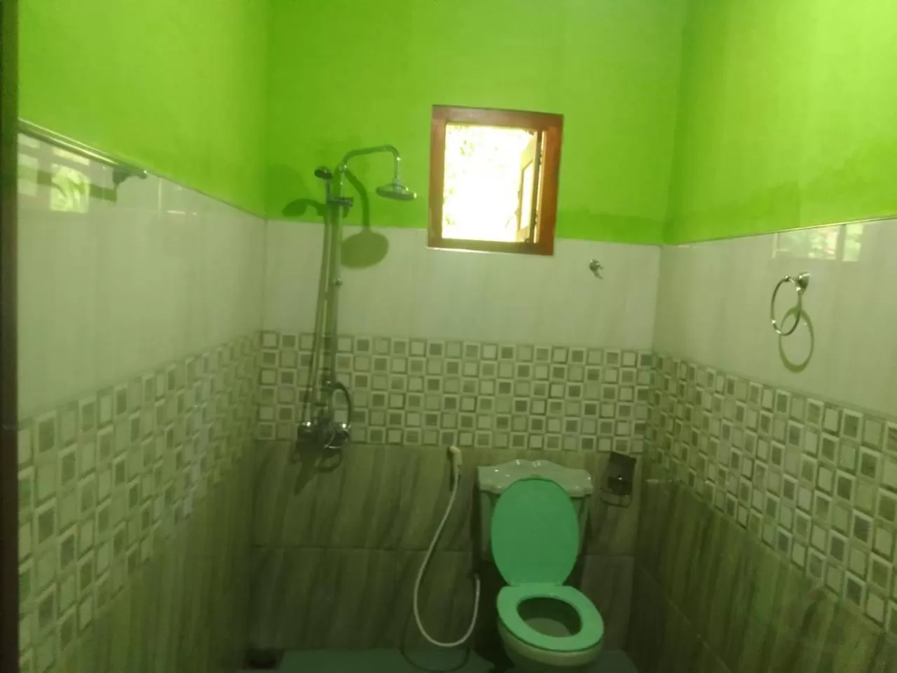 Shower, Bathroom in Silent Nest