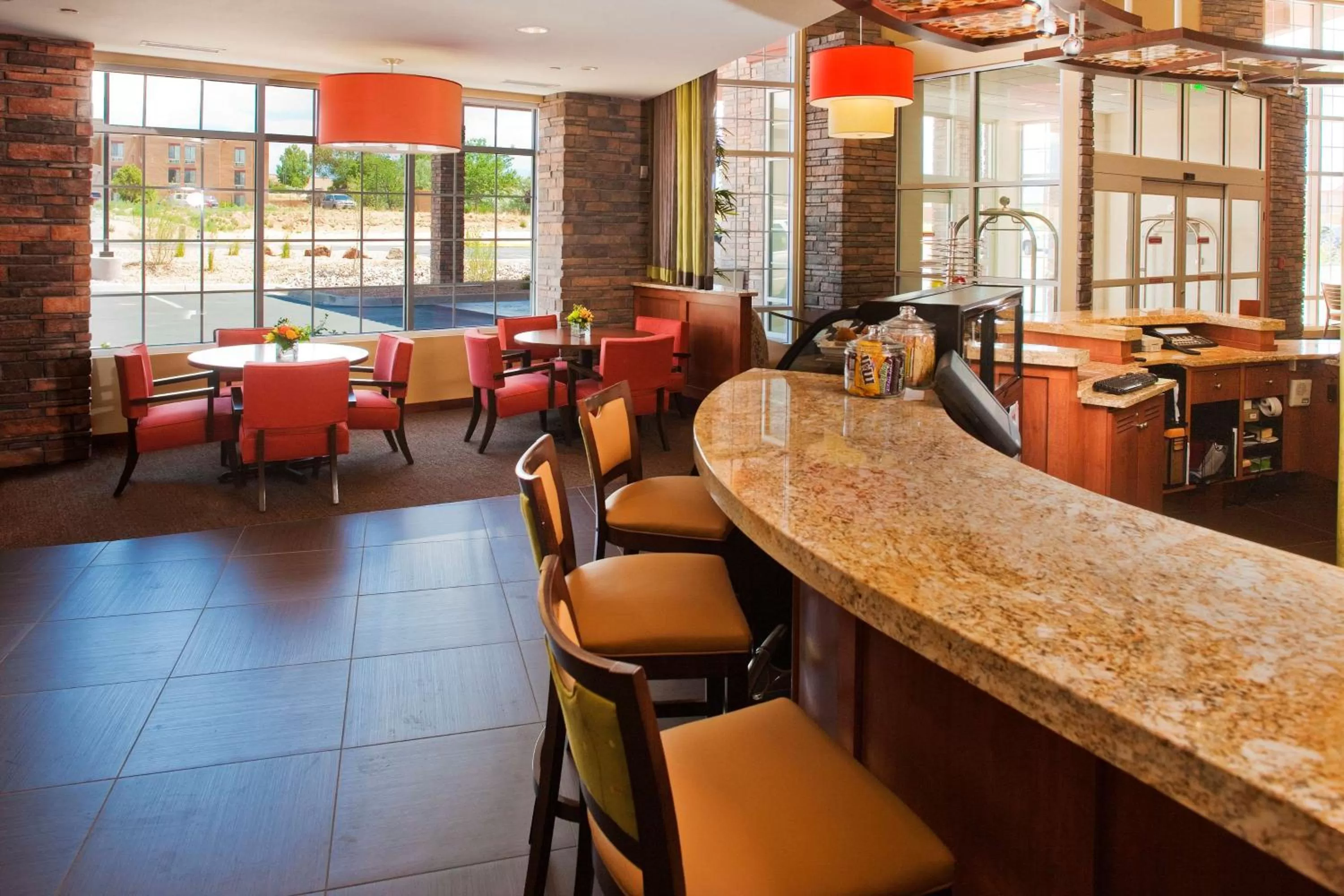 Lounge or bar in Hyatt Place Santa Fe