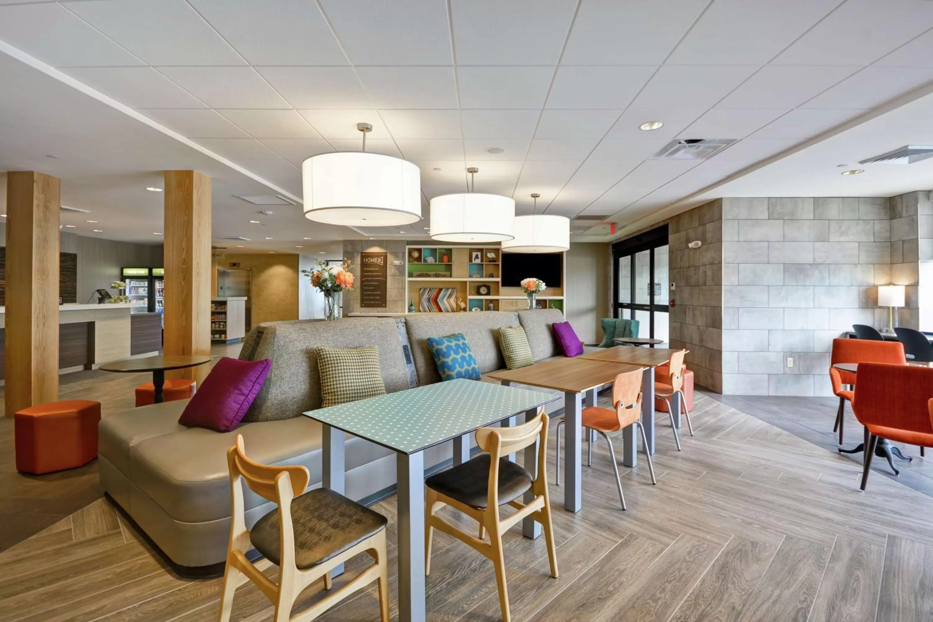 Lobby or reception in Home2 Suites By Hilton Portland Airport