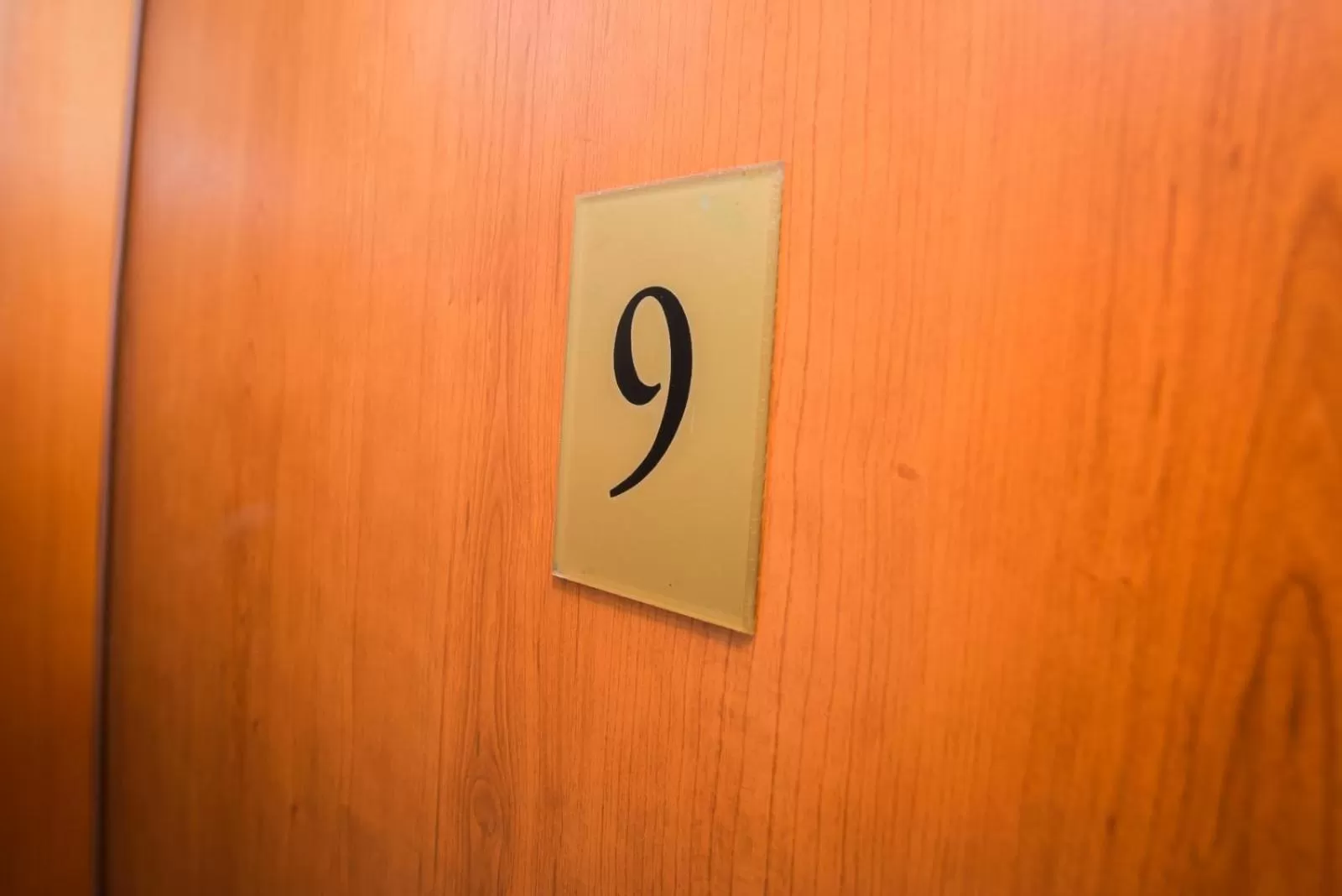 Logo/Certificate/Sign in Guesthouse Helena