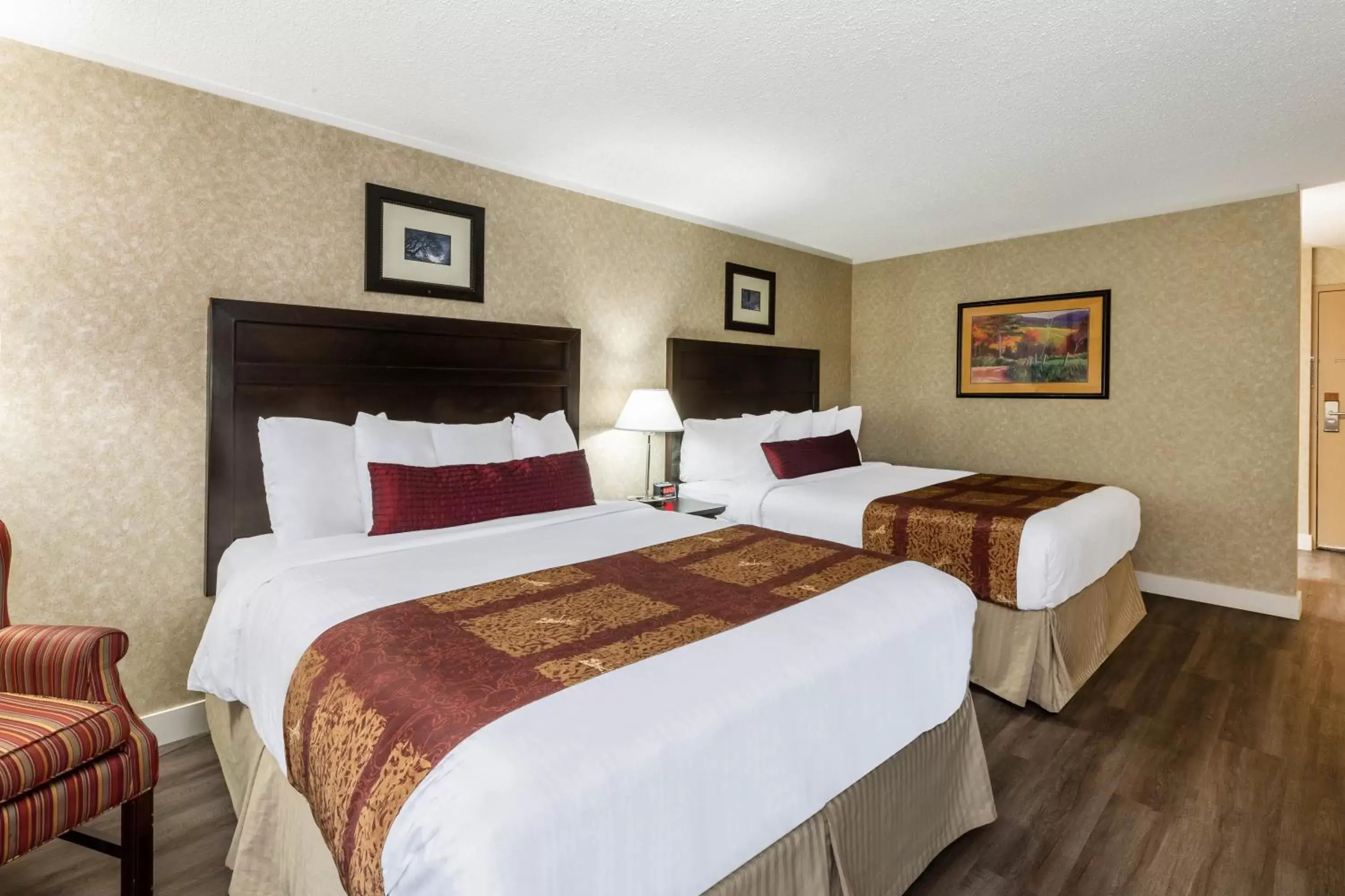 Queen Room with Two Queen Beds- Disability Access - Non-Smoking in Ramada by Wyndham Coquitlam Queen Room with Two Queen Beds- Disability Access - Non-Smoking in Ramada by Wyndham Coquitlam