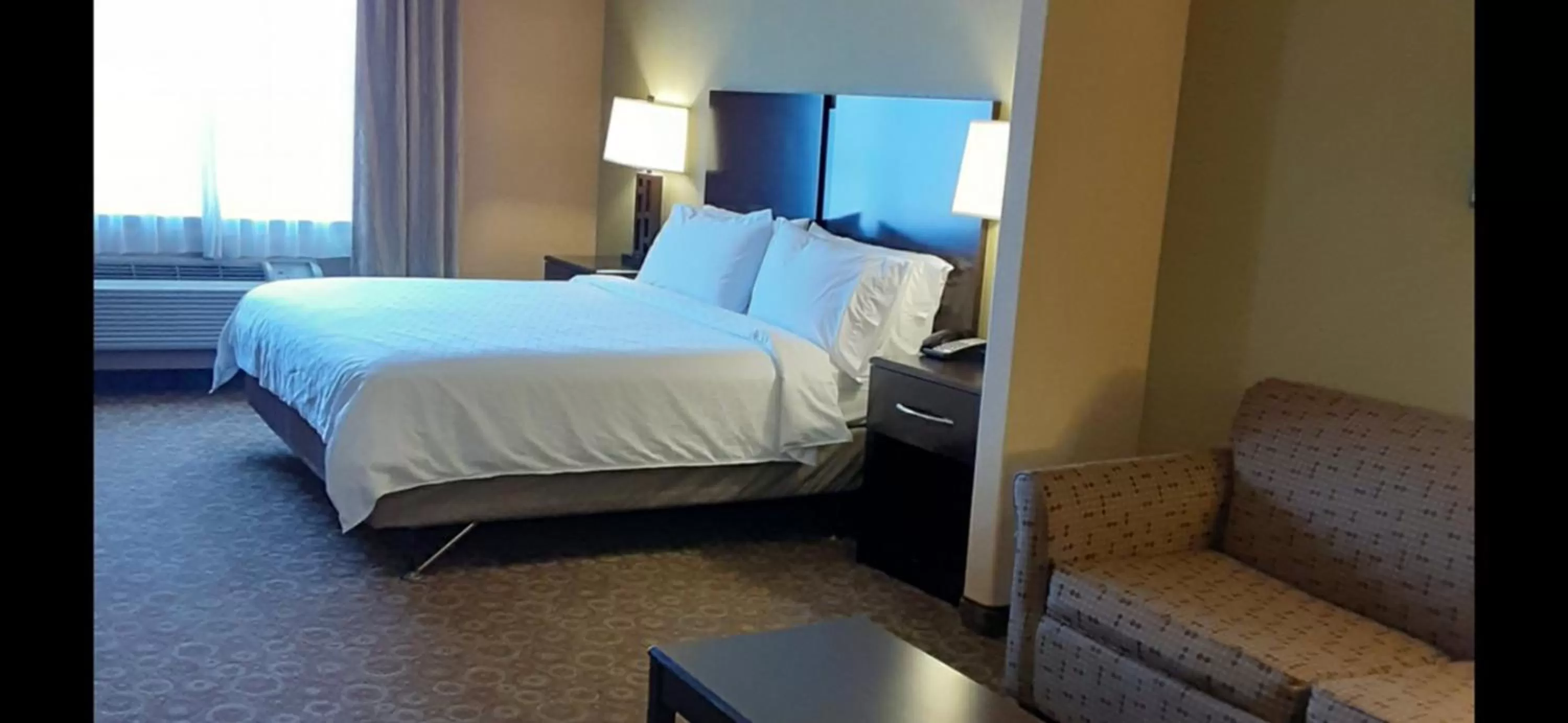 Photo of the whole room, Bed in Spark by Hilton Pecos