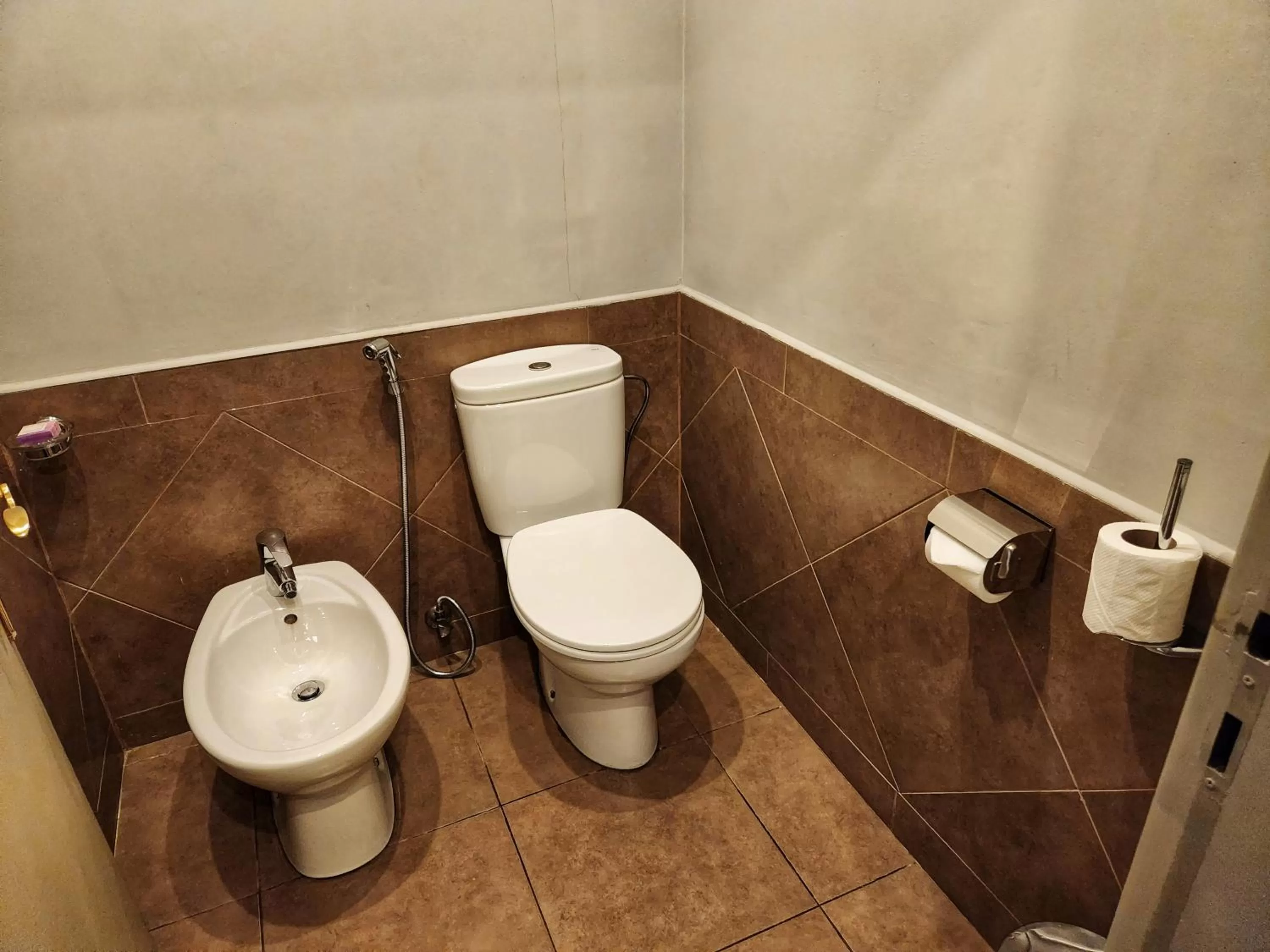 Toilet in Mövenpick Hotel Kuwait