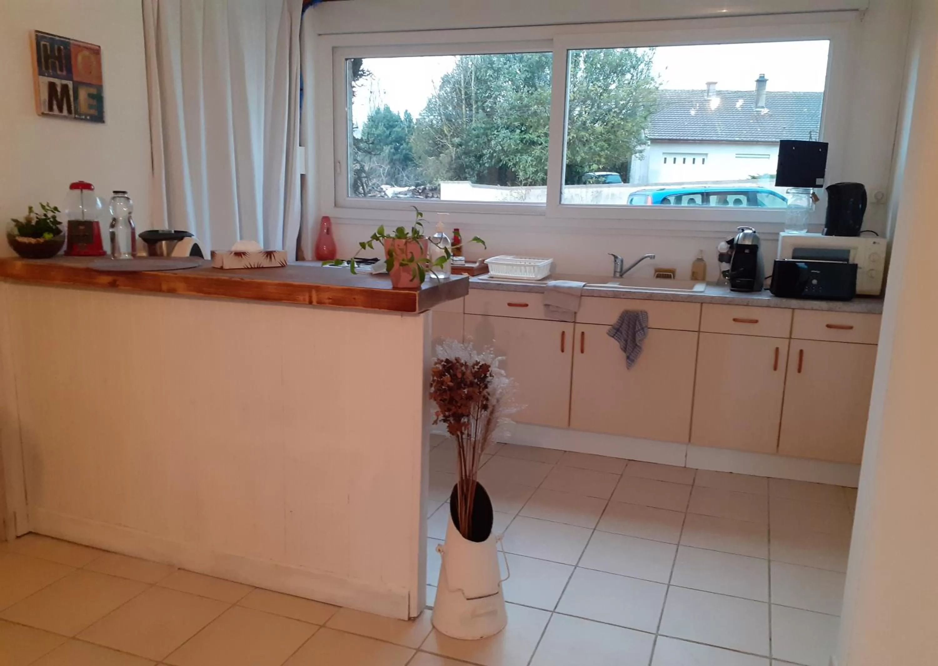 Communal kitchen, Kitchen/Kitchenette in Eclosion de lumière