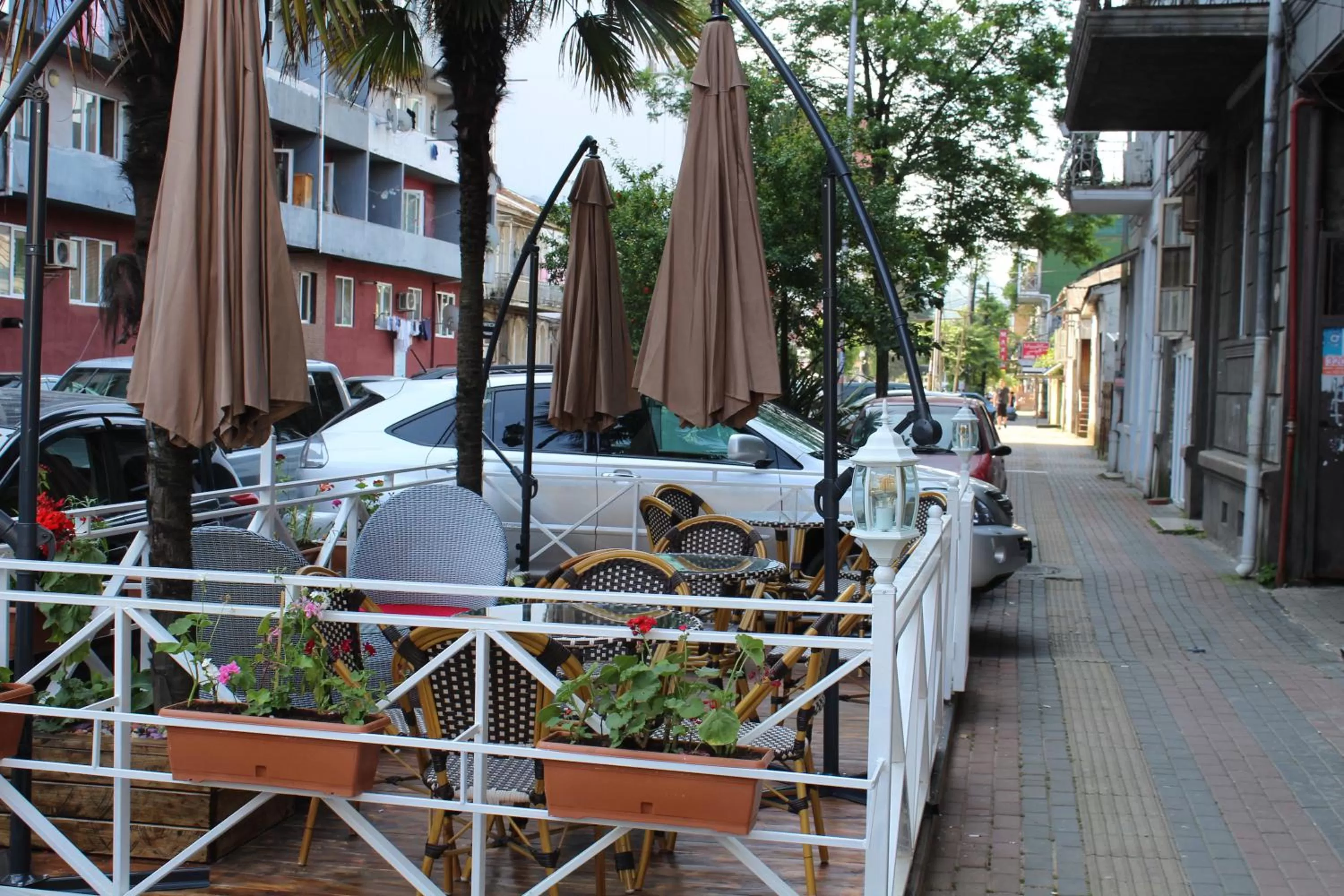 Facade/entrance in Palm Hotel