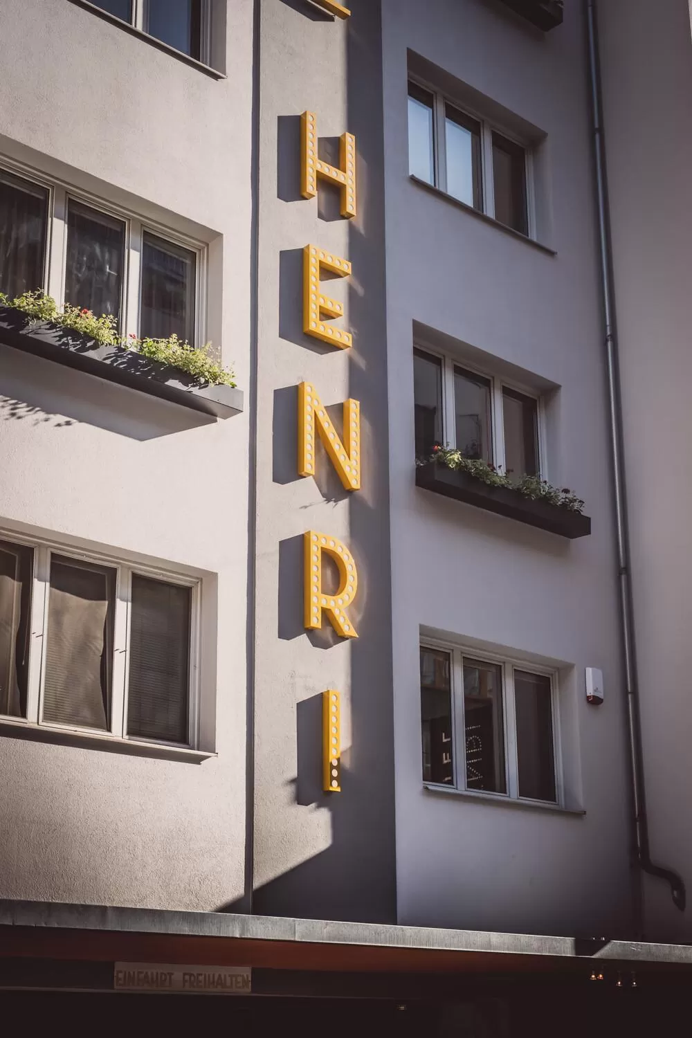 Facade/entrance in HENRI Hotel Wien Siebterbezirk
