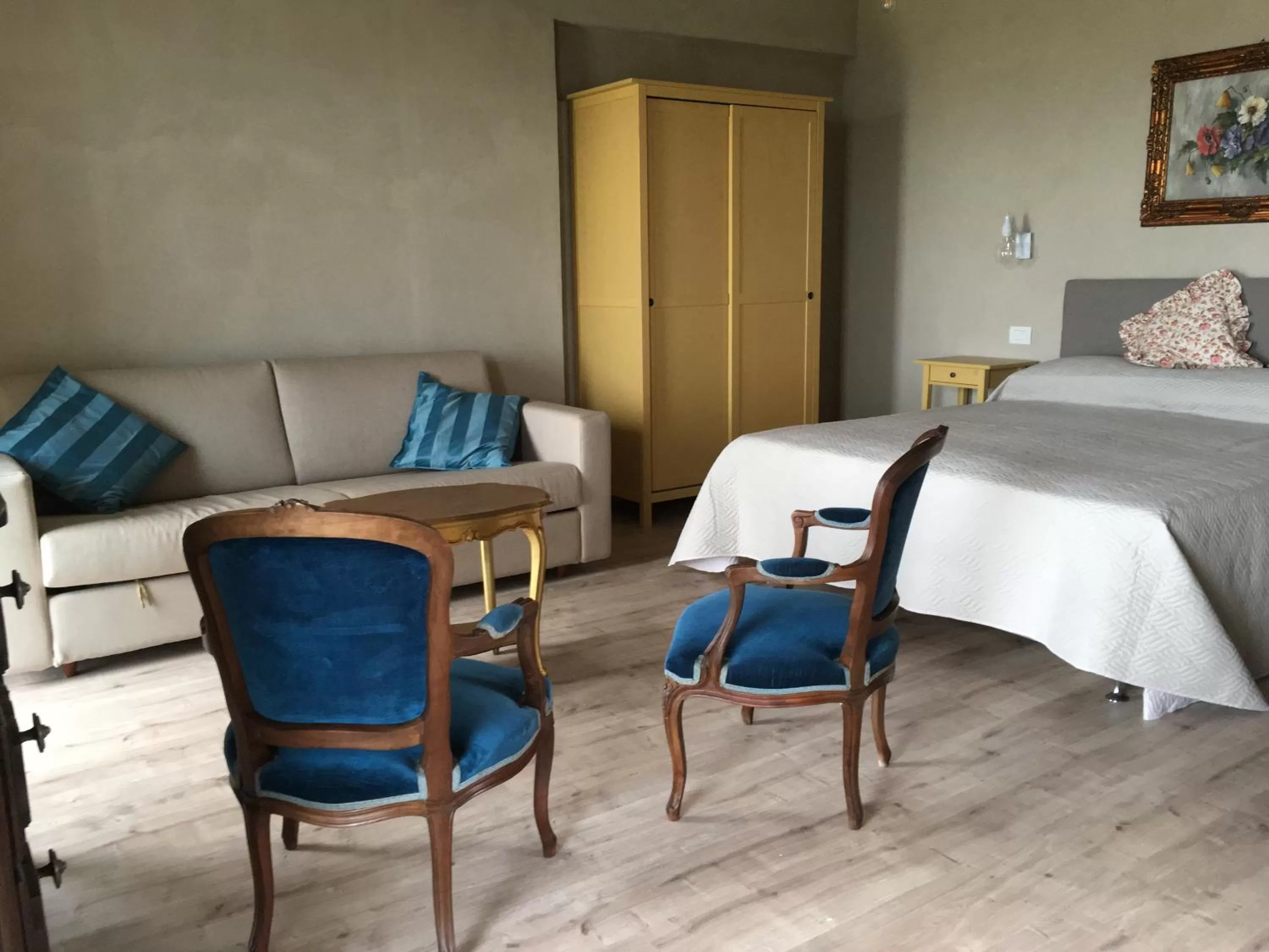 Seating Area in Ca Tupin