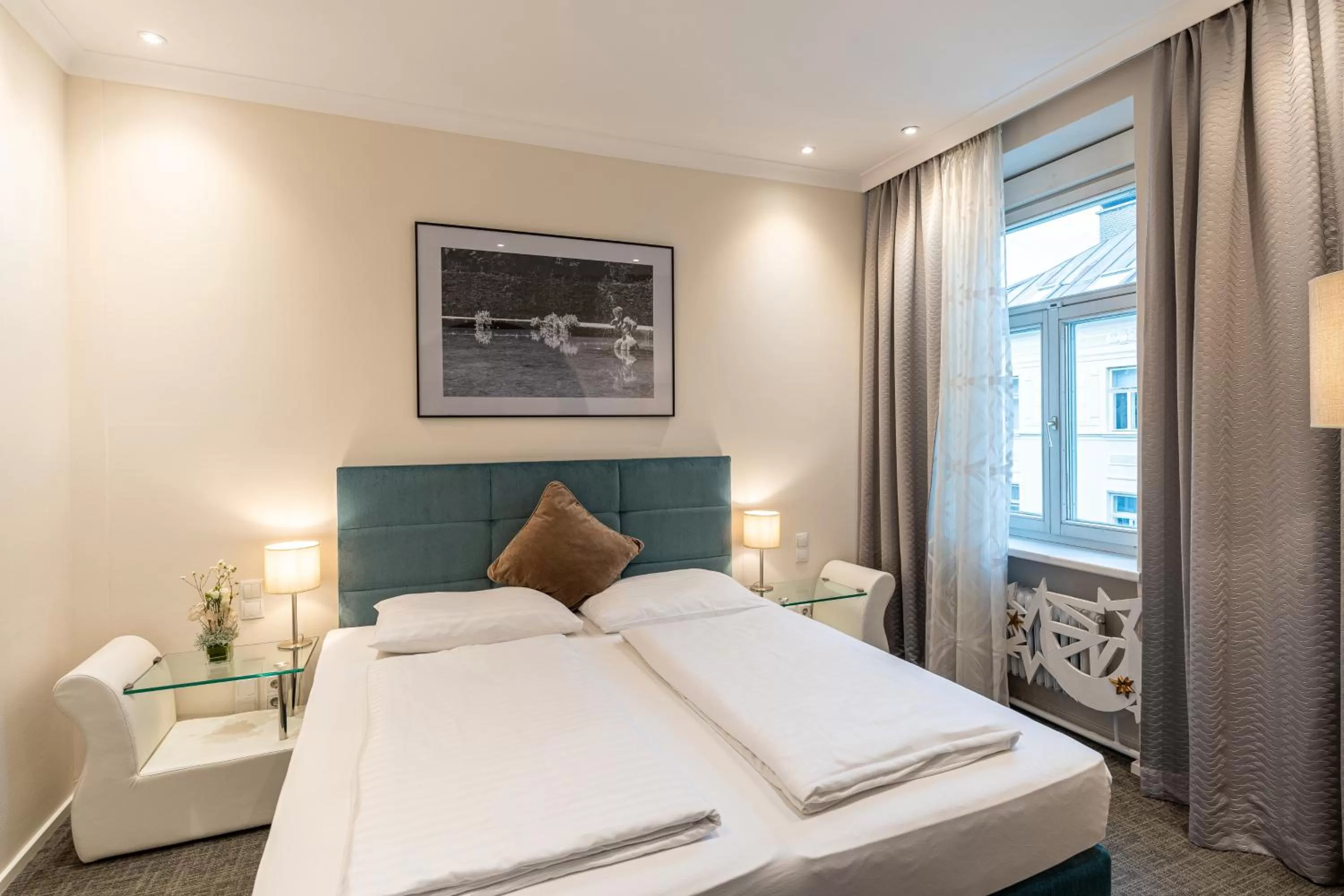 Bedroom, Bed in Altstadthotel Wolf-Dietrich