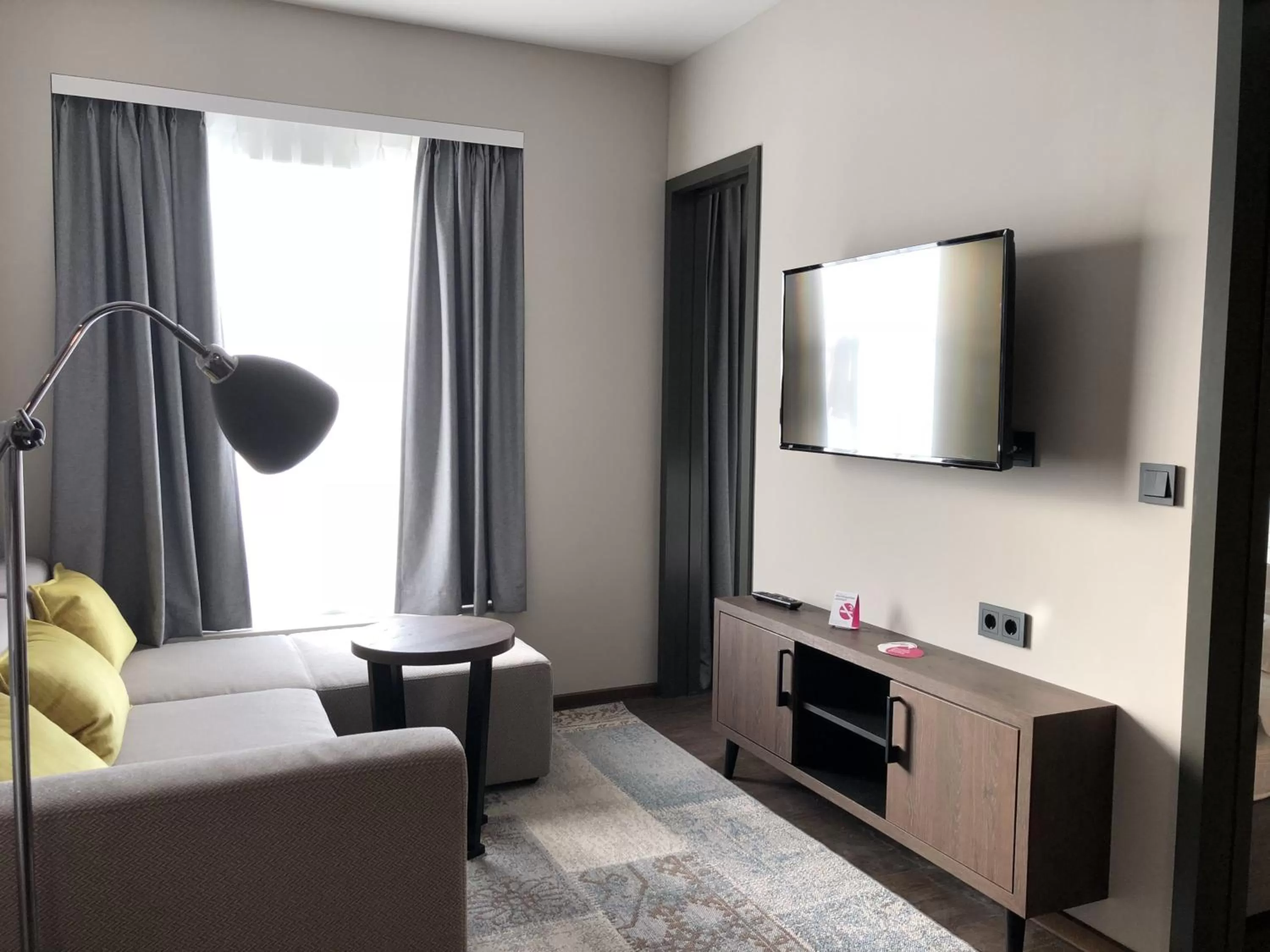 TV and multimedia, Bed in Hotel Smartino