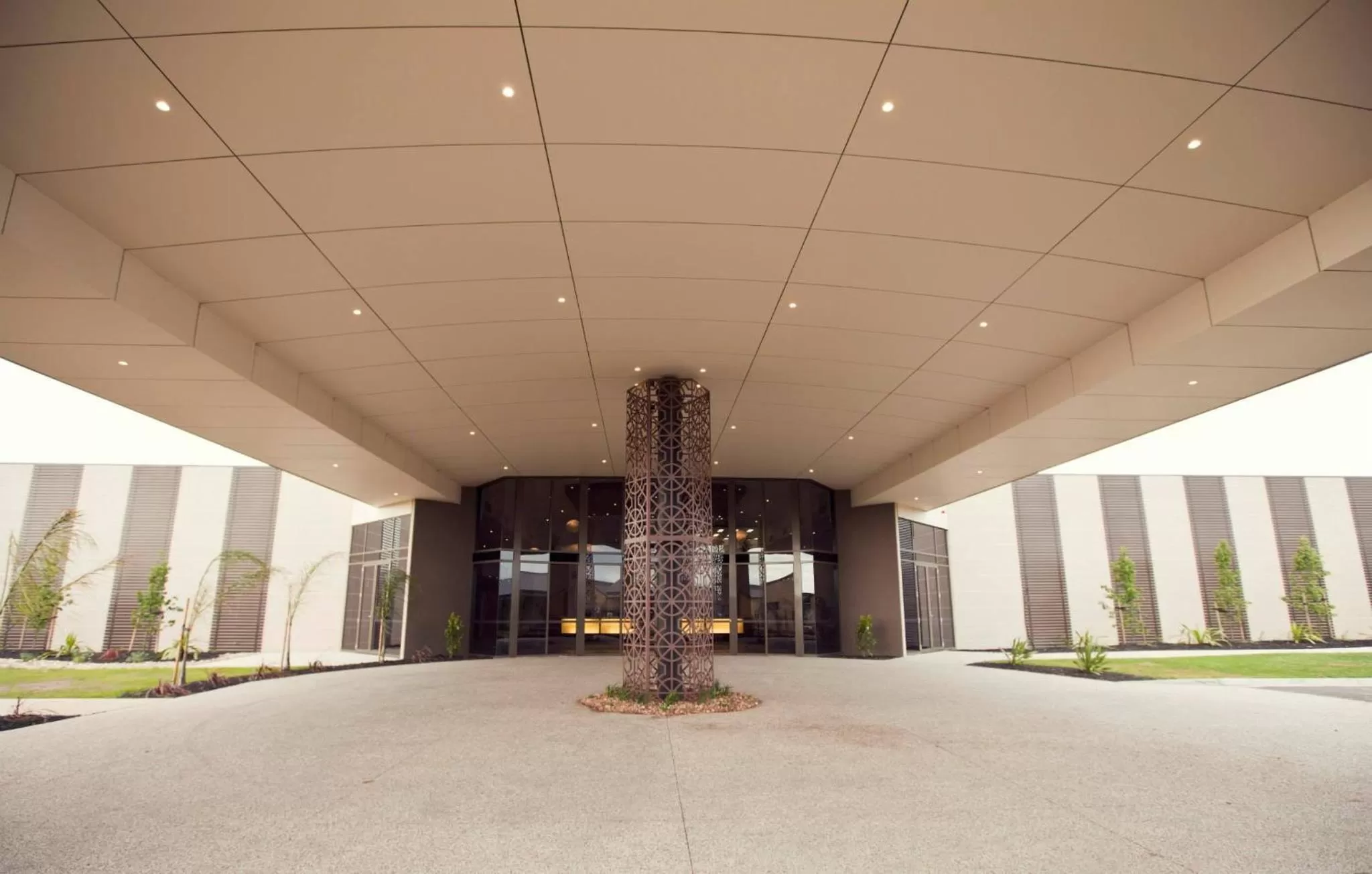 Facade/entrance in Quality Hotel Point Cook