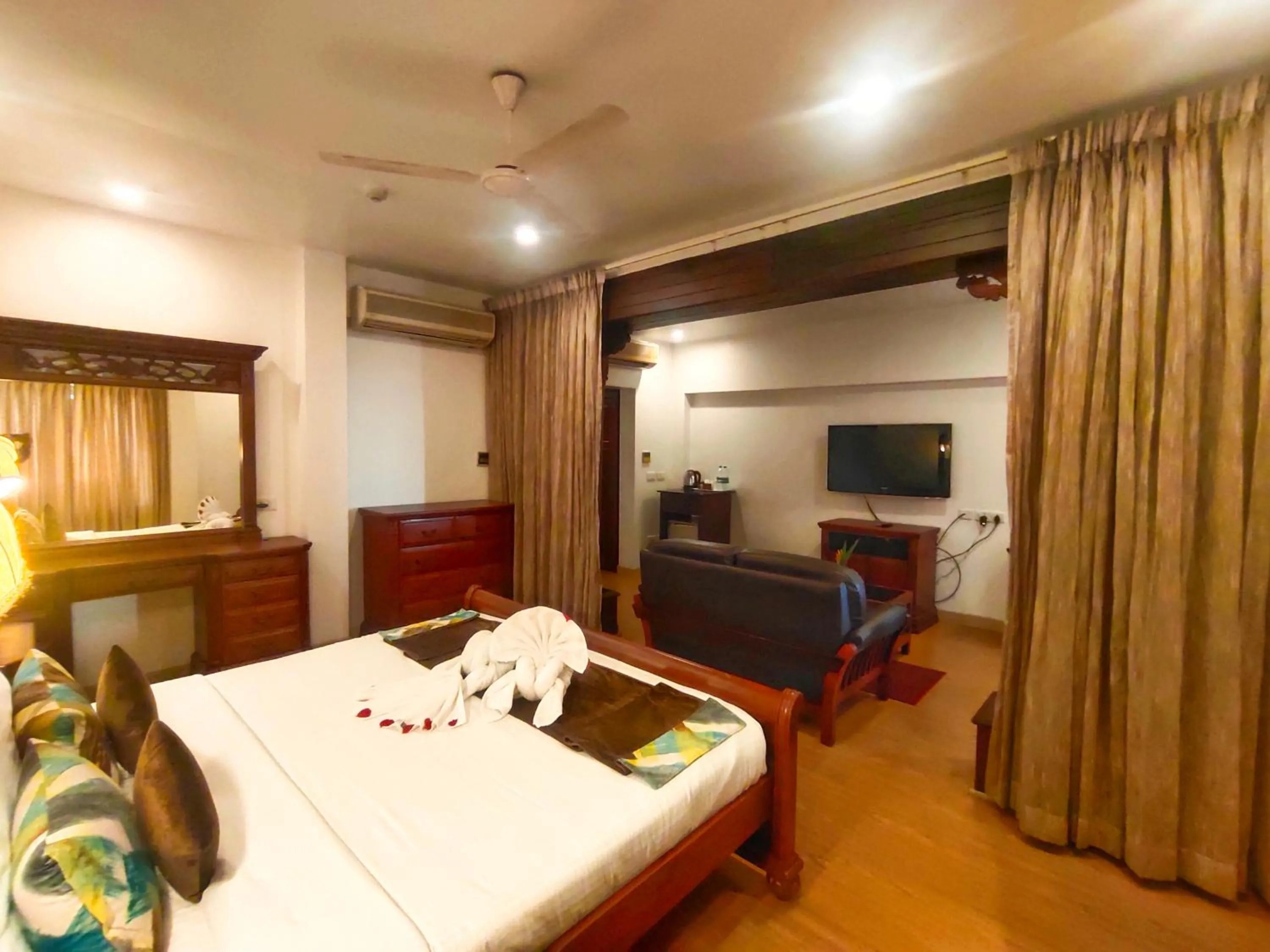 Bedroom, Bed in The Travancore Heritage Beach Resort