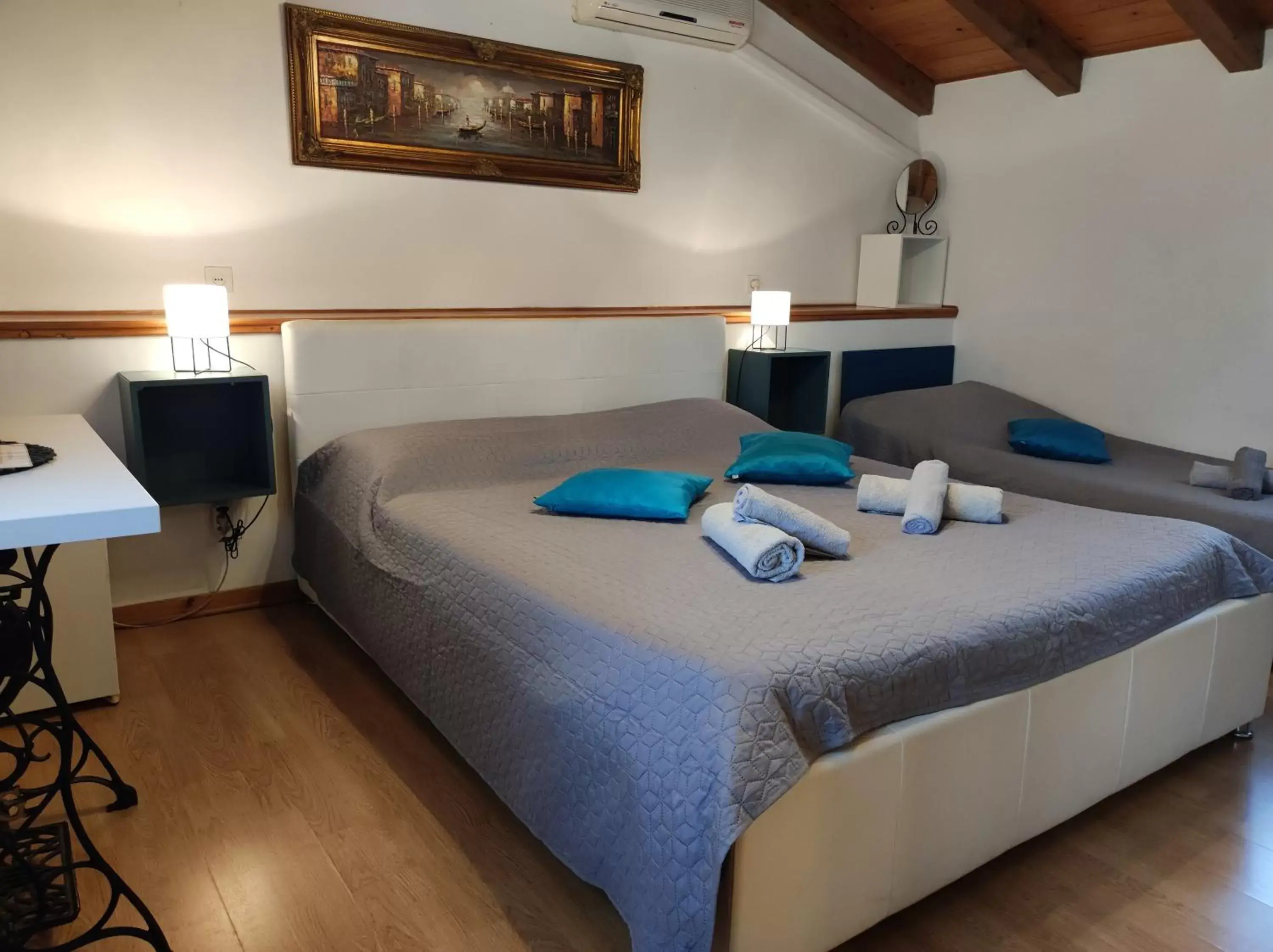 Deluxe Room (2 Adults + 1 Child) Second Floor in Rooms Barbieri Rovinj Deluxe Room (2 Adults + 1 Child) Second Floor in Rooms Barbieri Rovinj