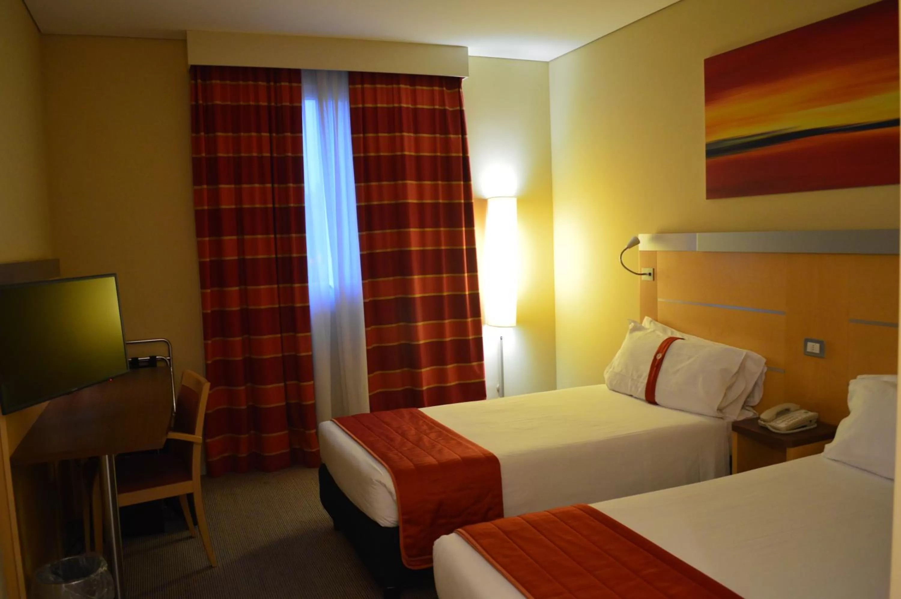 Bedroom, Bed in Bes Hotel Bergamo Ovest