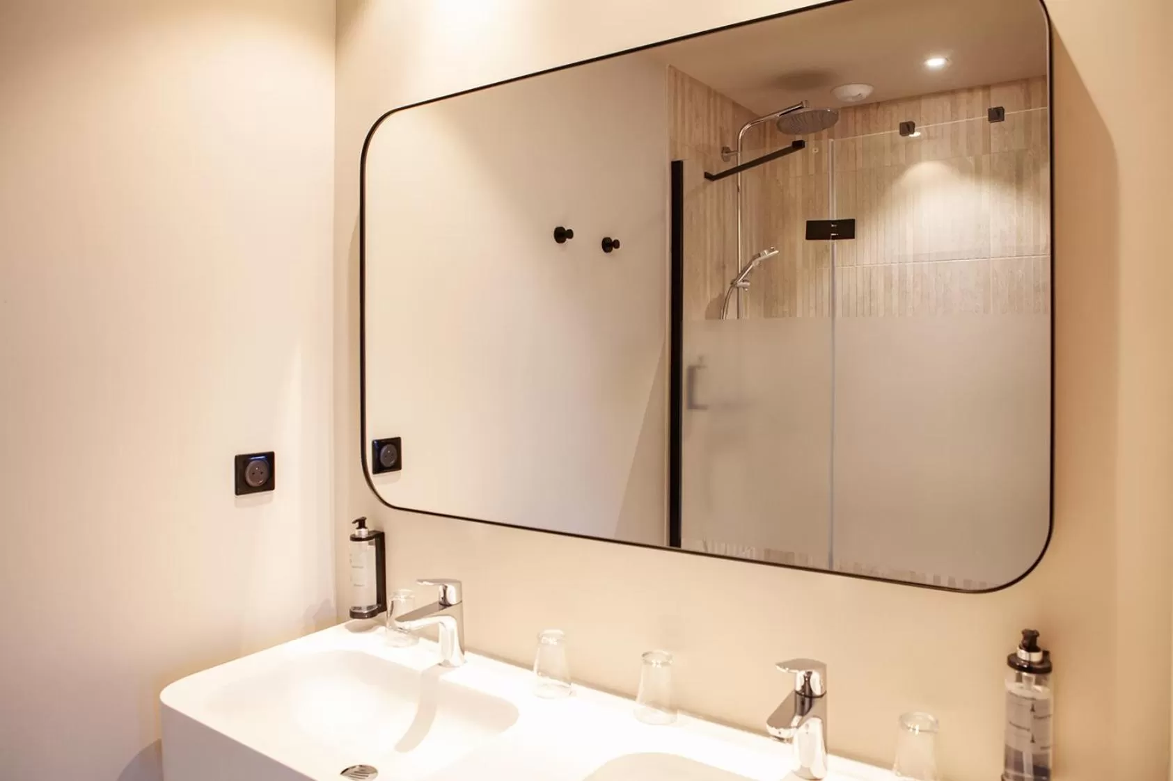 Bathroom in Campanile Saint Brieuc - Centre Gare