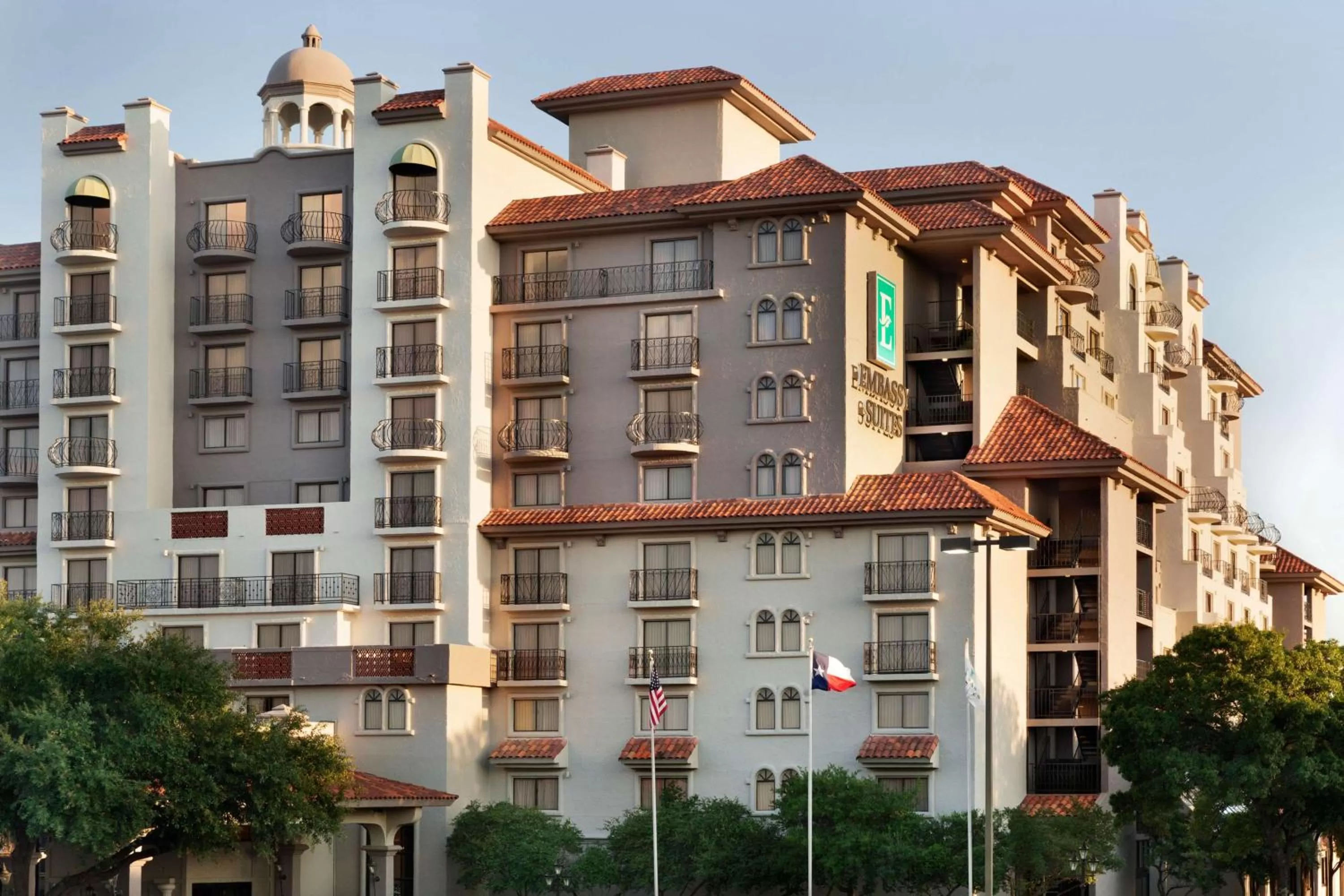 Property building in Embassy Suites by Hilton Dallas DFW Airport South