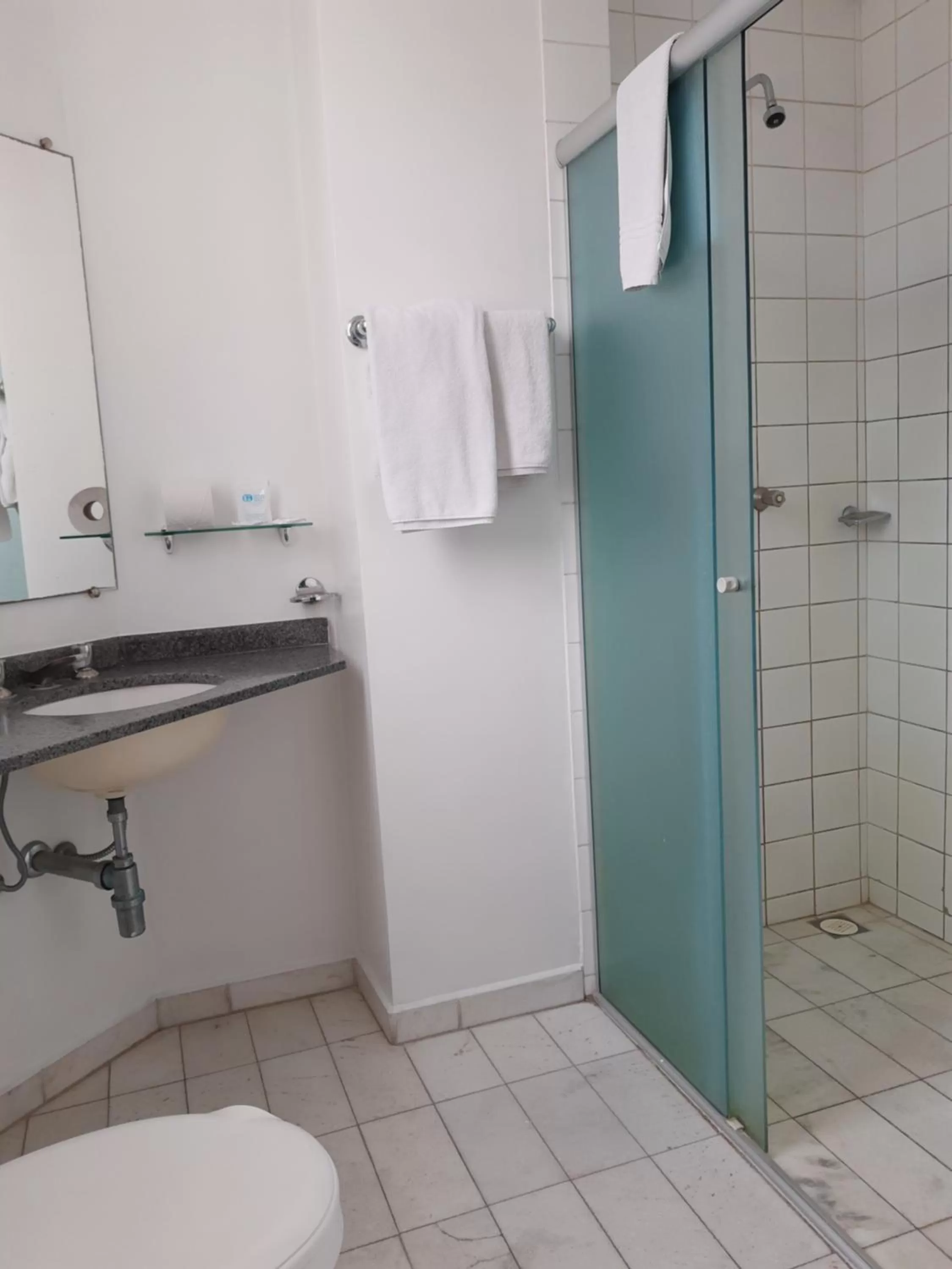 Bathroom in Rede Andrade Guaíra