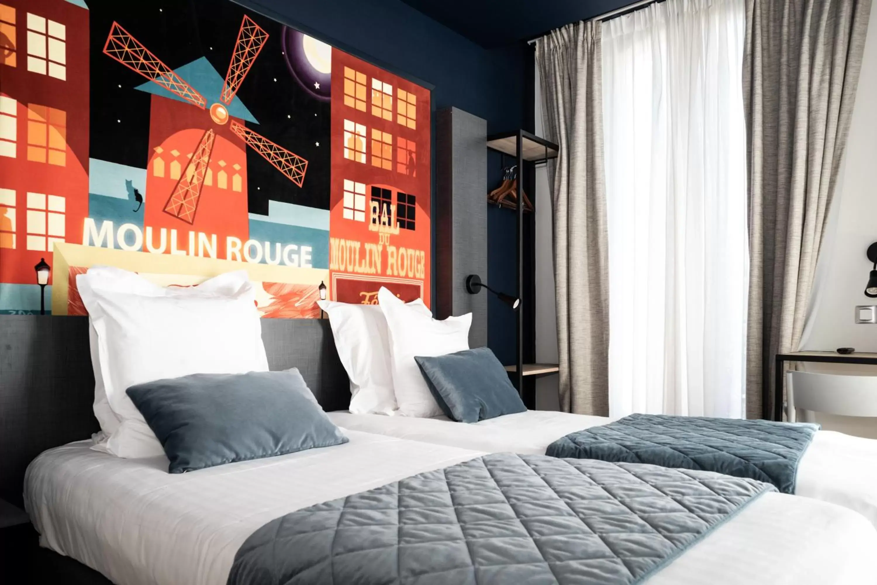 Queen Room in Hôtel Des Arts-Bastille Queen Room in Hôtel Des Arts-Bastille