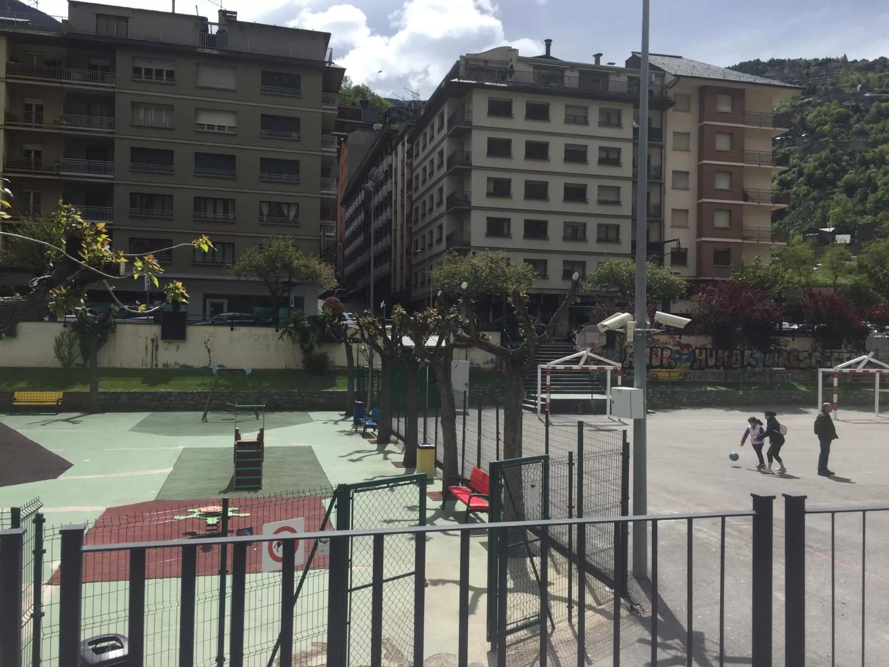 Restaurant/places to eat in Hotel Folch