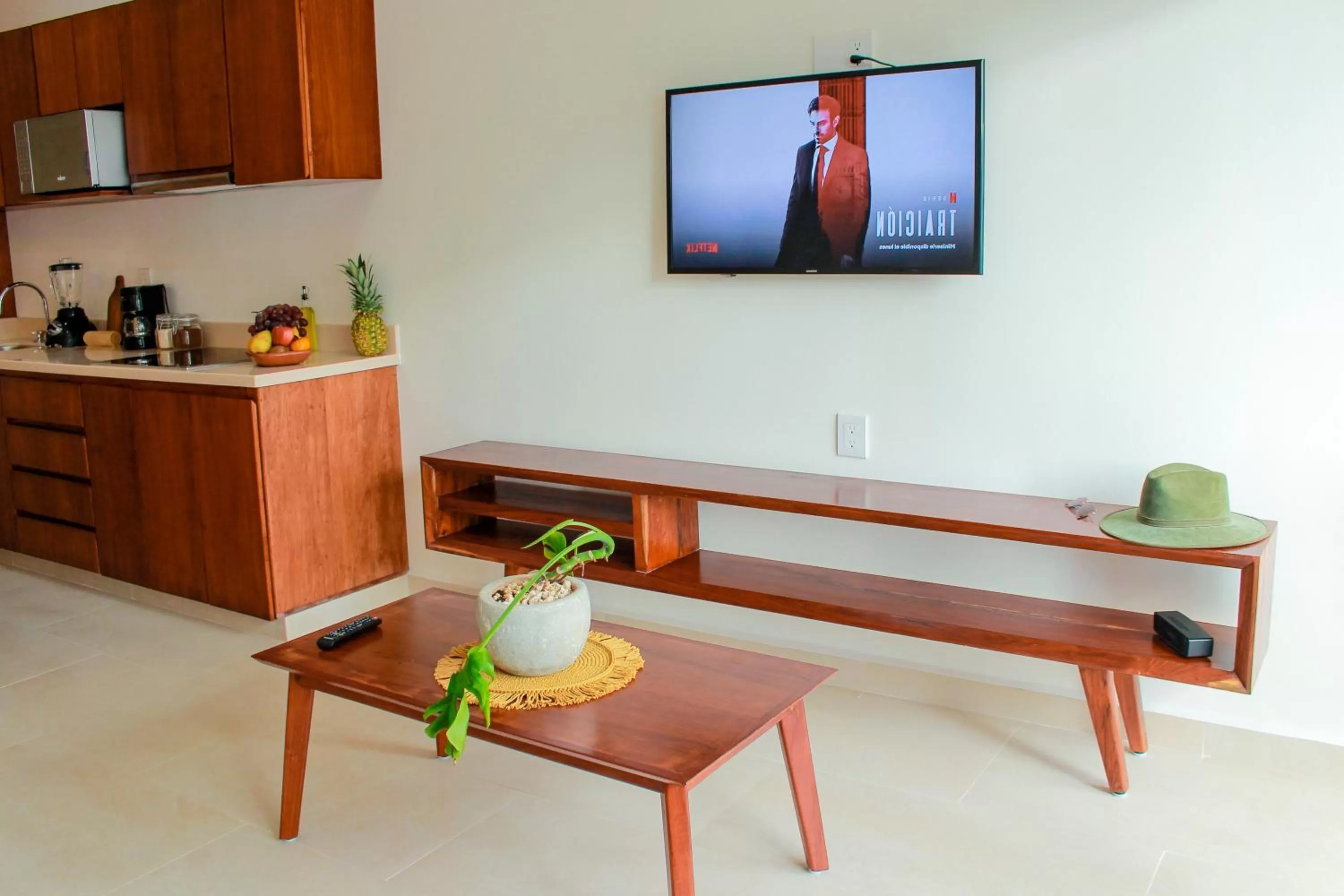 TV/Entertainment Center in Gama 09 Apartments