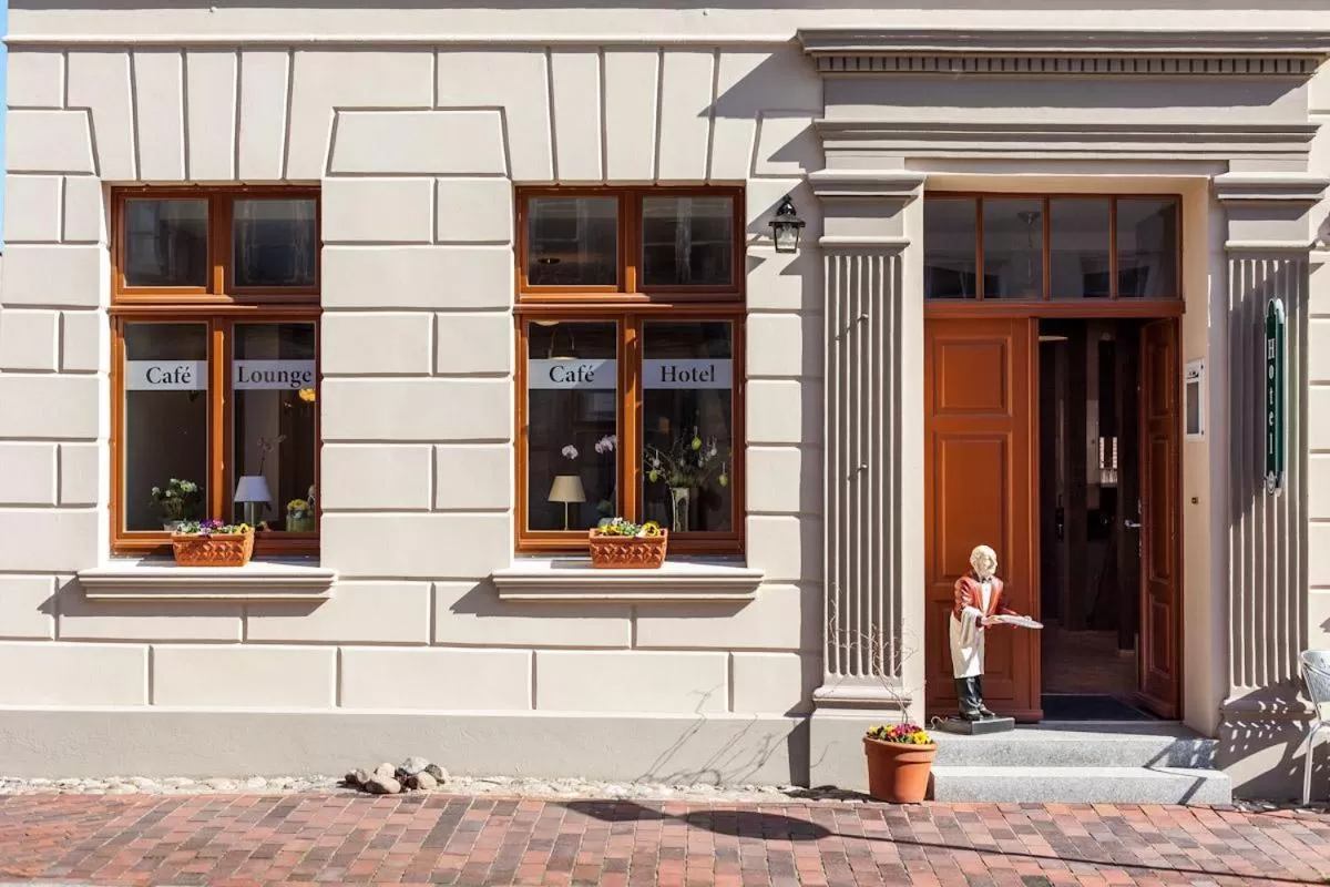 Facade/entrance in Hotel Haus Sajons