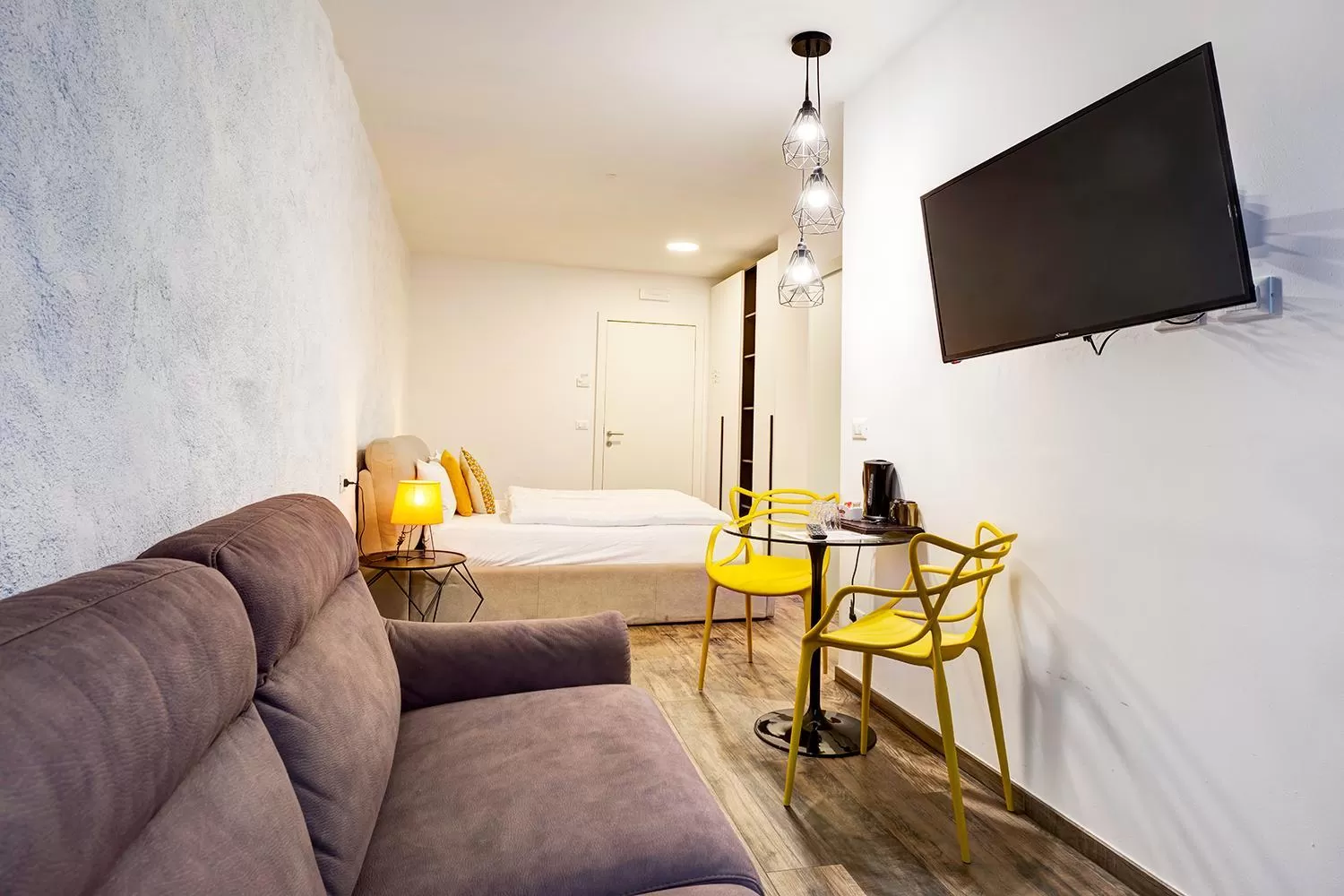 Photo of the whole room in Taste Living