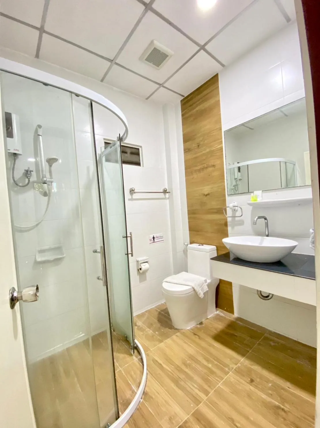 Bathroom in Garden Home Kata