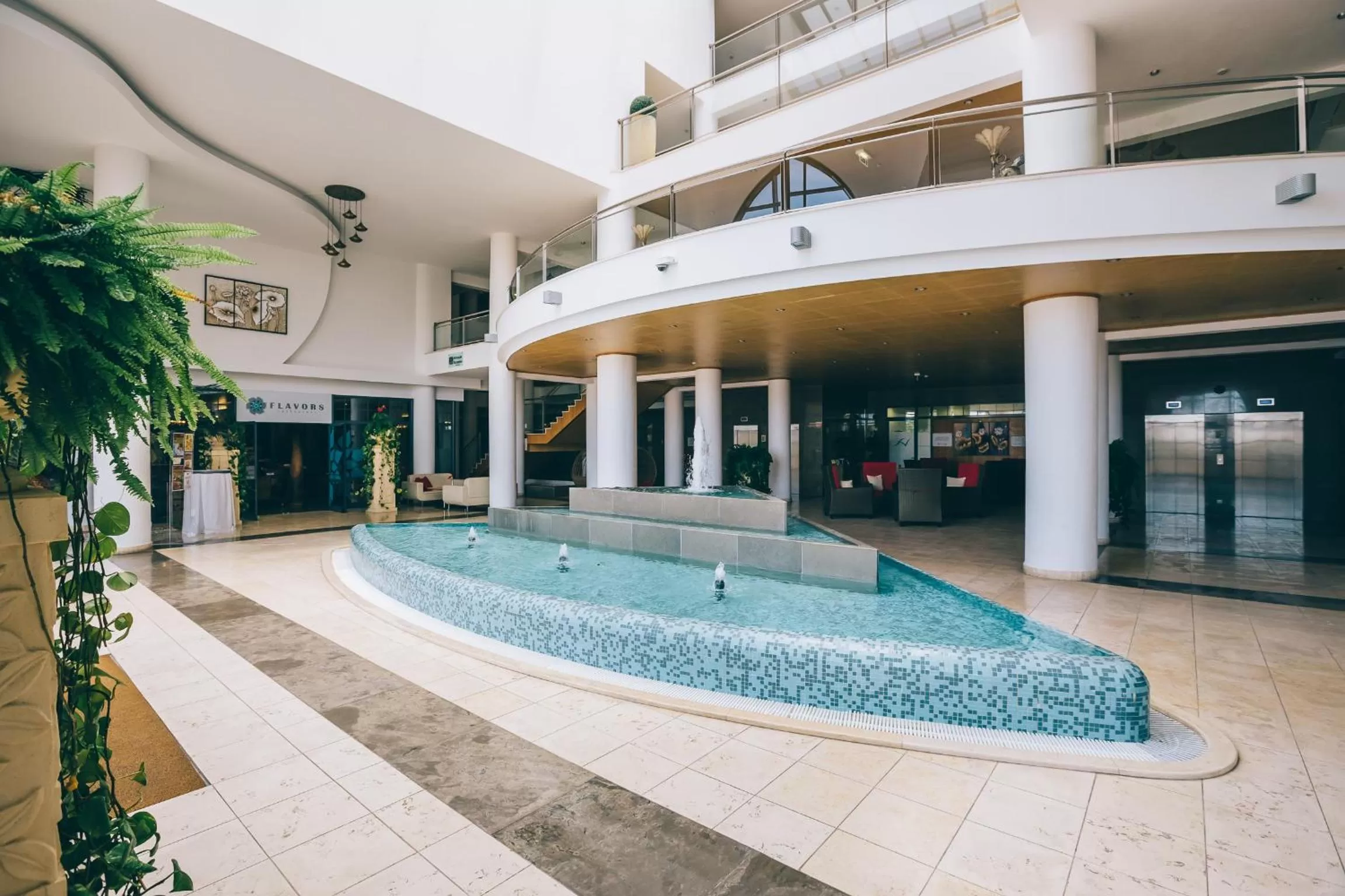 Facade/entrance in Grand Muthu Forte do Vale