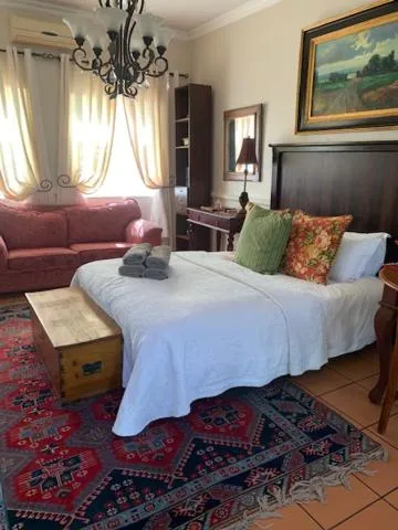 Photo of the whole room, Bed in A Tapestry Garden Guest House