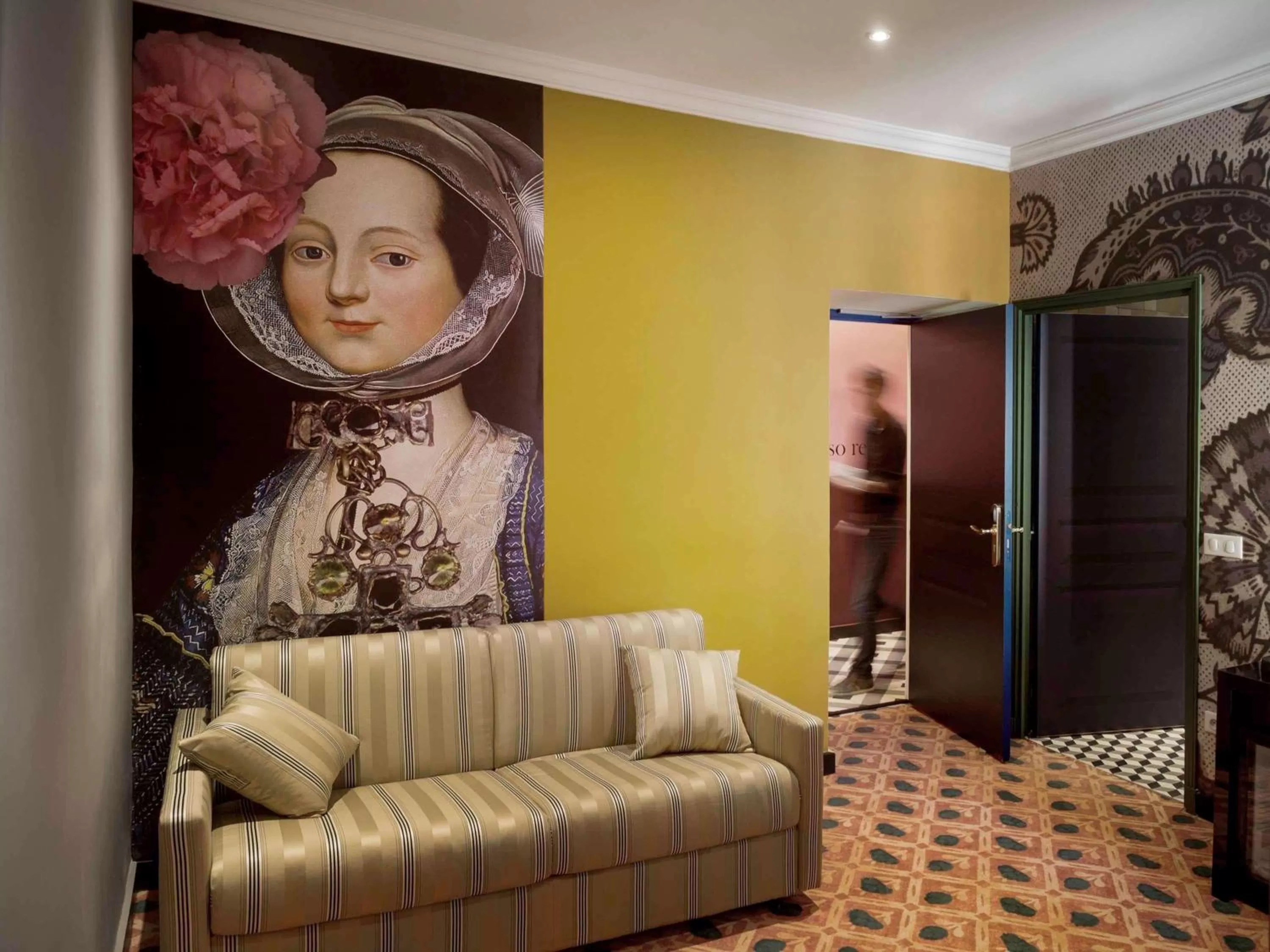 Photo of the whole room in Jules César Hotel & Spa Arles - MGallery Collection