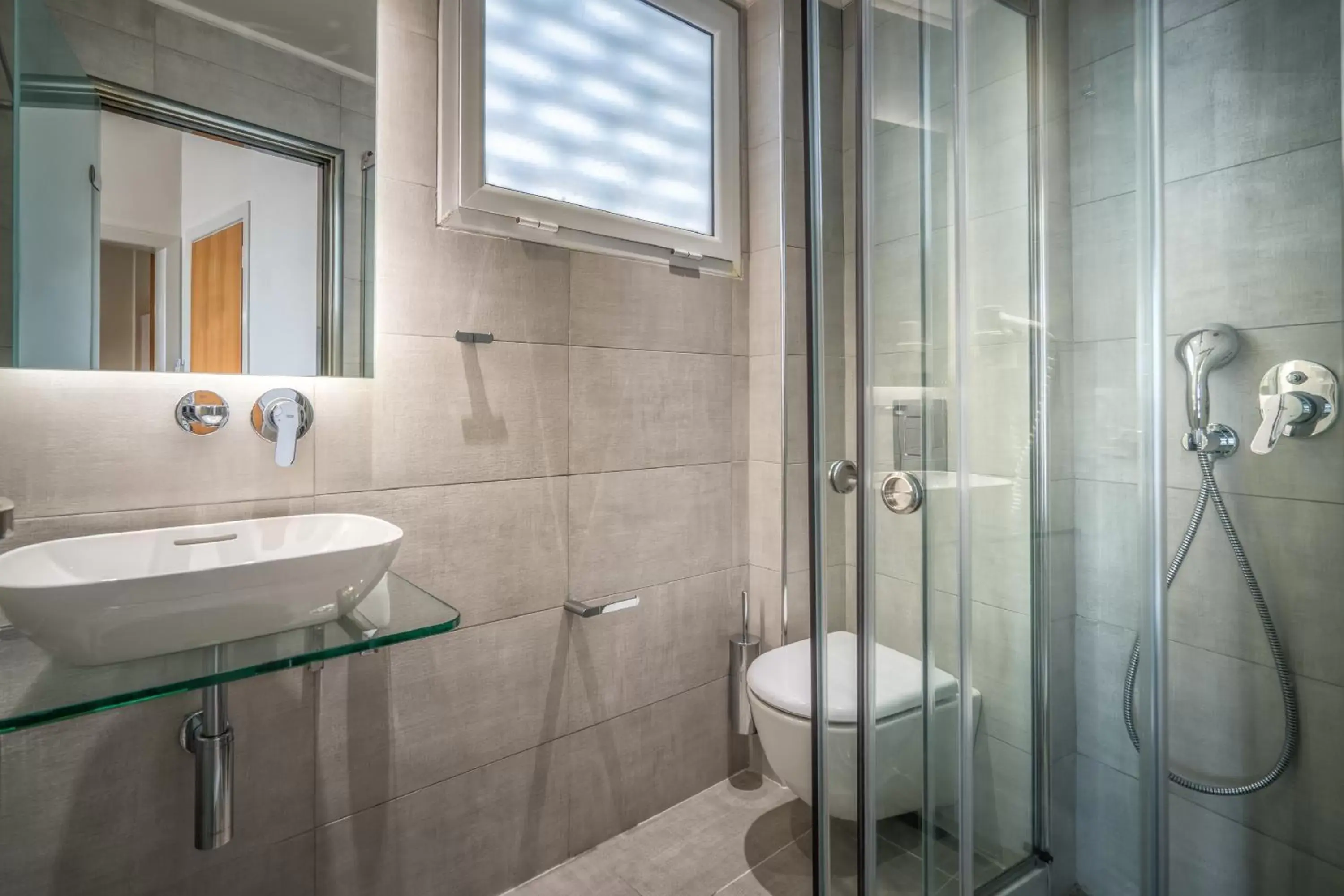 Junior Suite with Sea View in Phoenix Hotel Junior Suite with Sea View in Phoenix Hotel