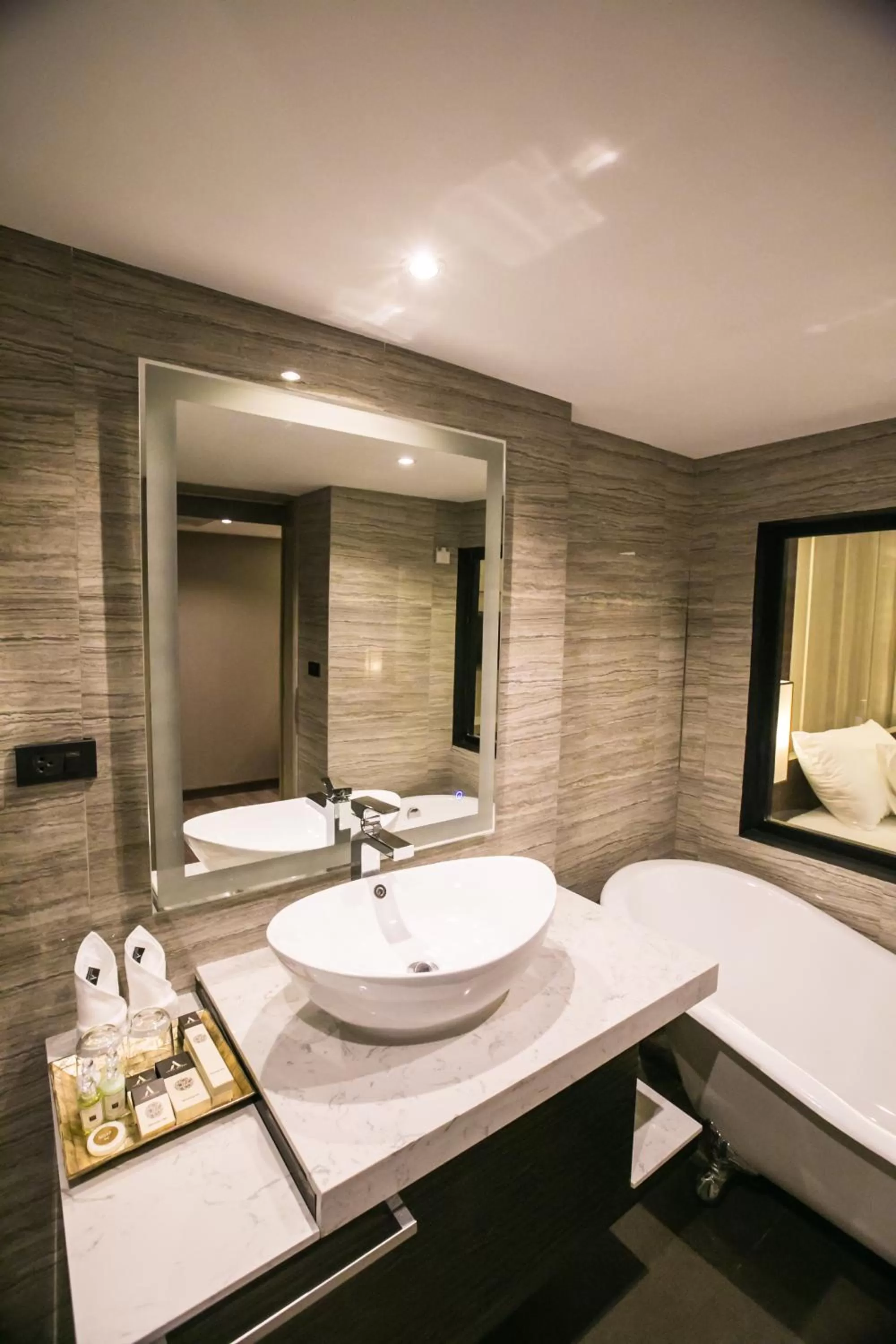 Bathroom in Arte Hotel - SHA Extra Plus