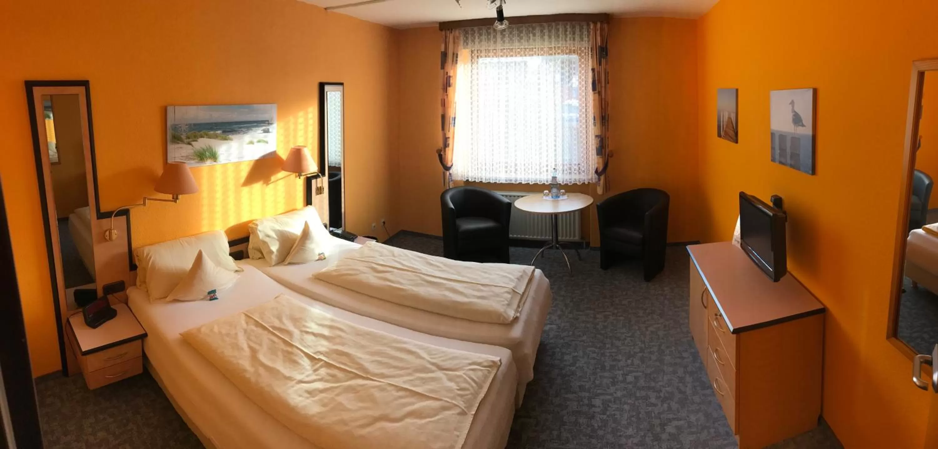 Photo of the whole room, Bed in Hotel Windspiel