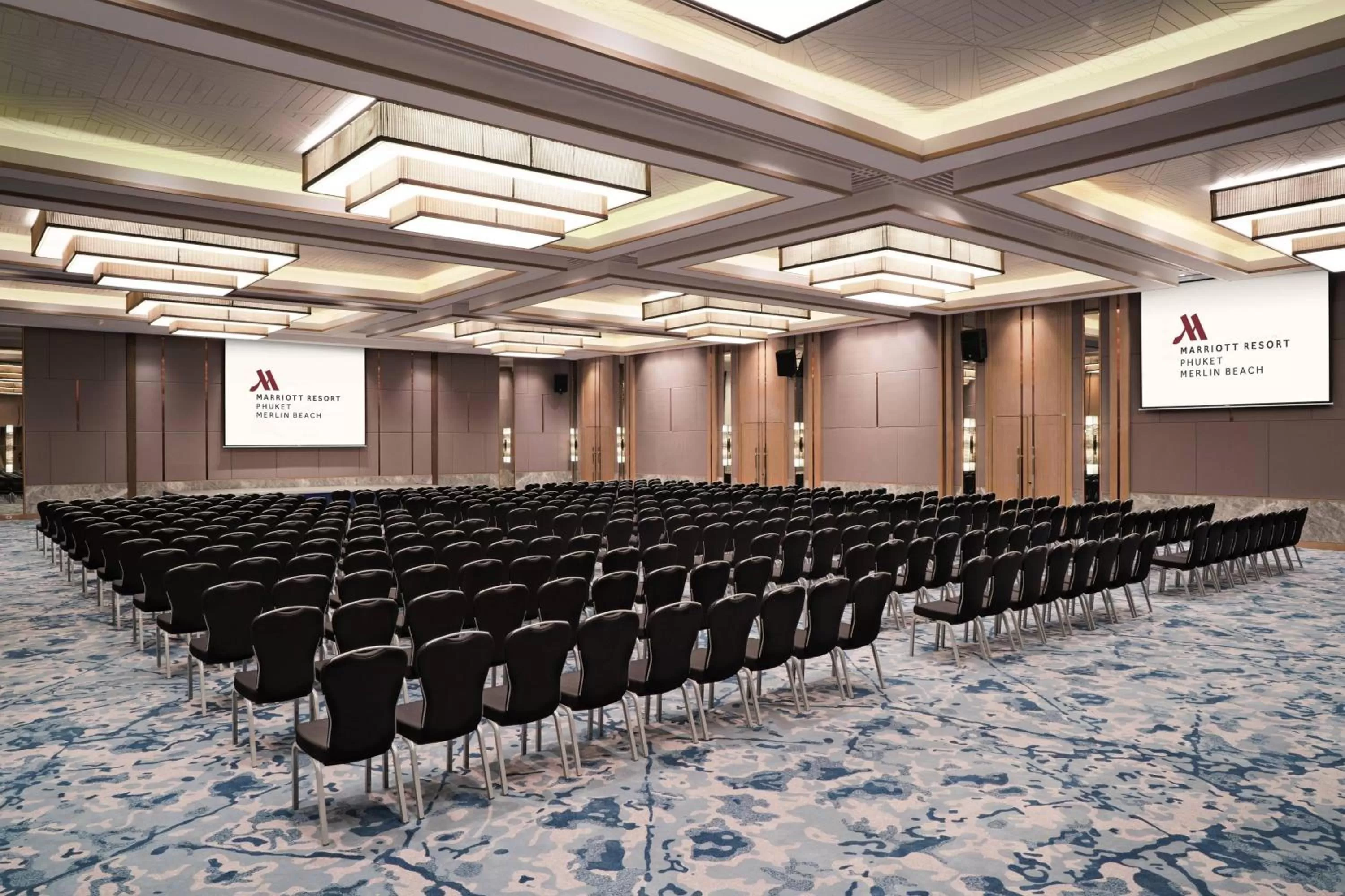 Entertainment in Phuket Marriott Resort & Spa, Merlin Beach