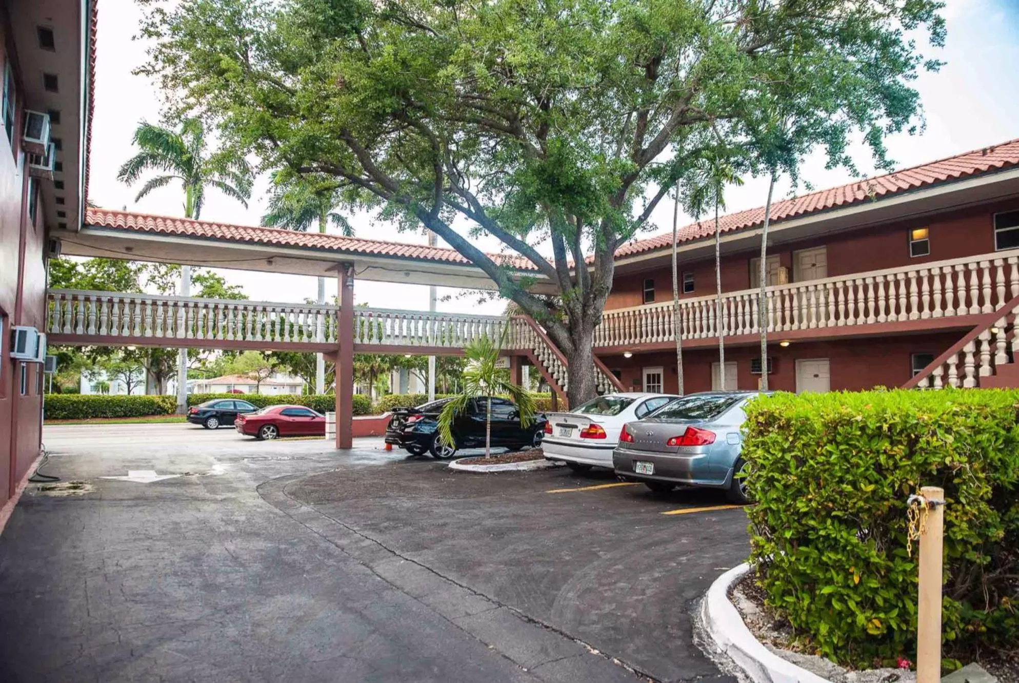 Parking in Gables Inn