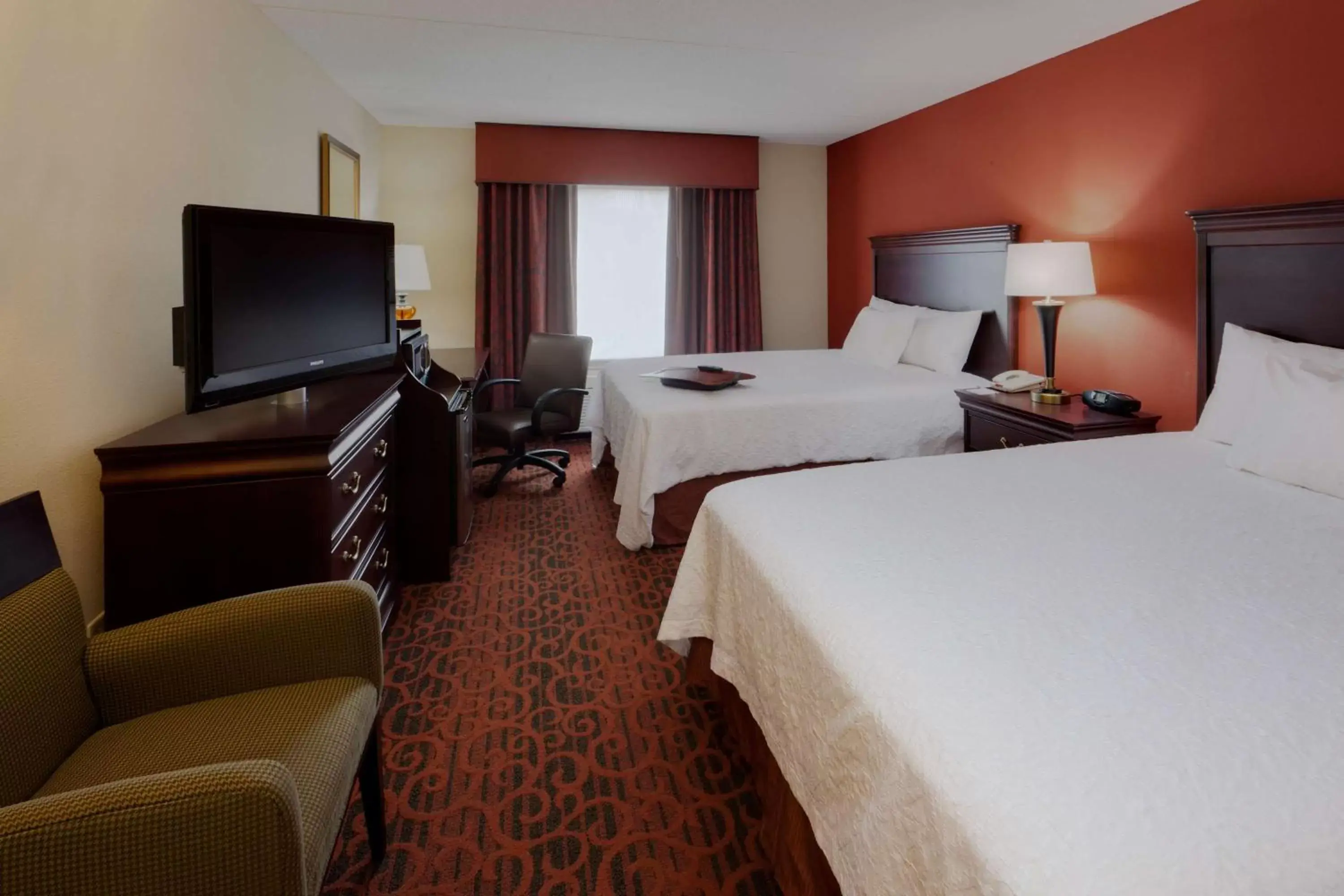 Queen Room with Two Queen Beds - Mobility and Hearing Access/Non-Smoking in Hampton Inn Rochester-Webster Queen Room with Two Queen Beds - Mobility and Hearing Access/Non-Smoking in Hampton Inn Rochester-Webster