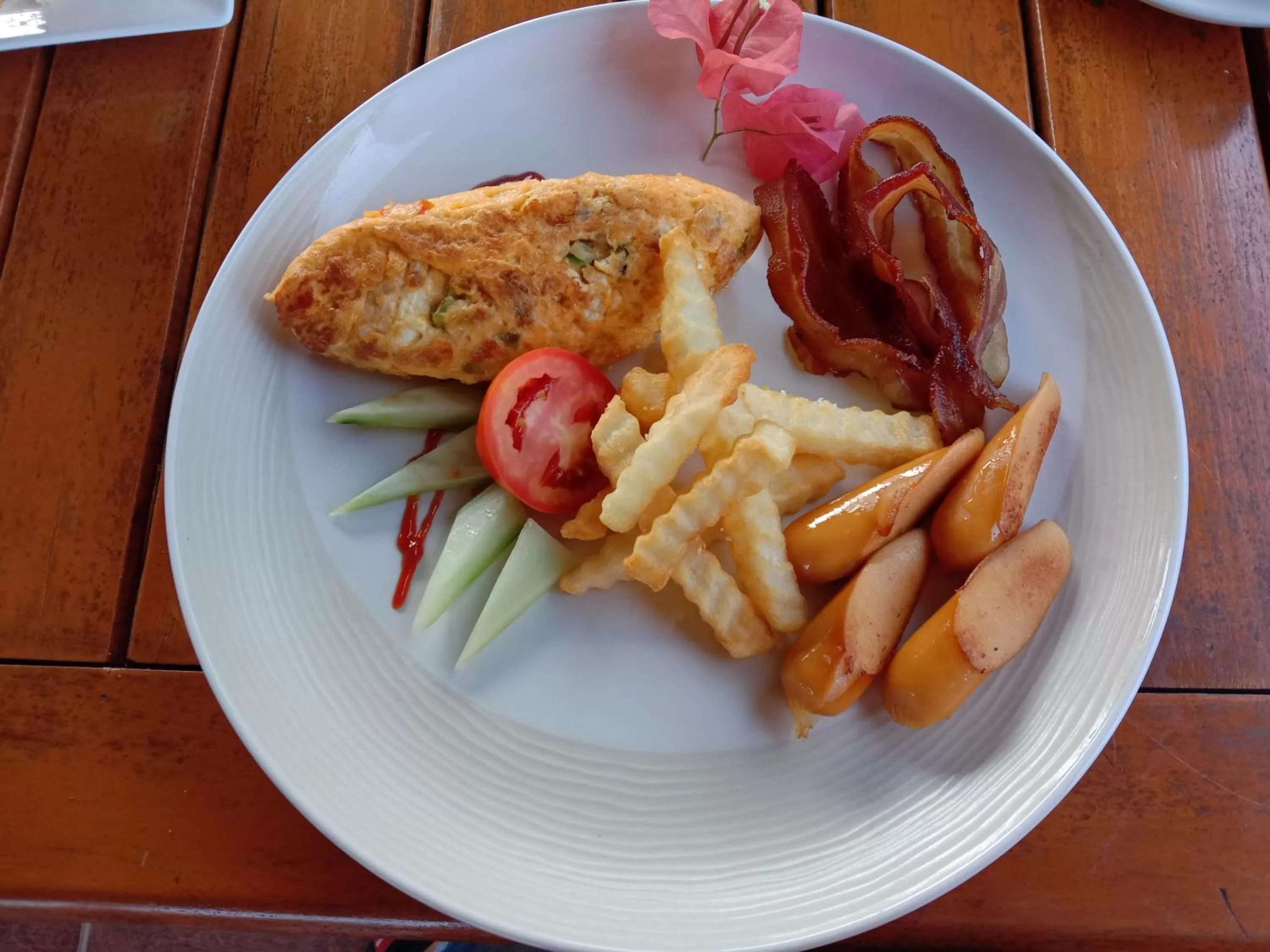 Food and drinks, Food in Pratum Resort