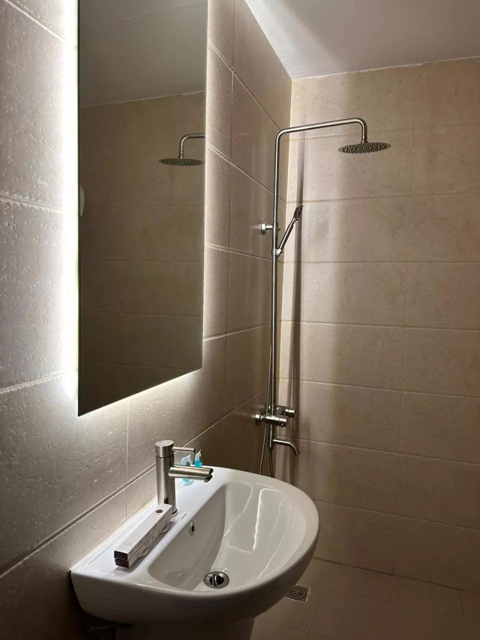 Shower in Sweet Home For Serviced Accommodation