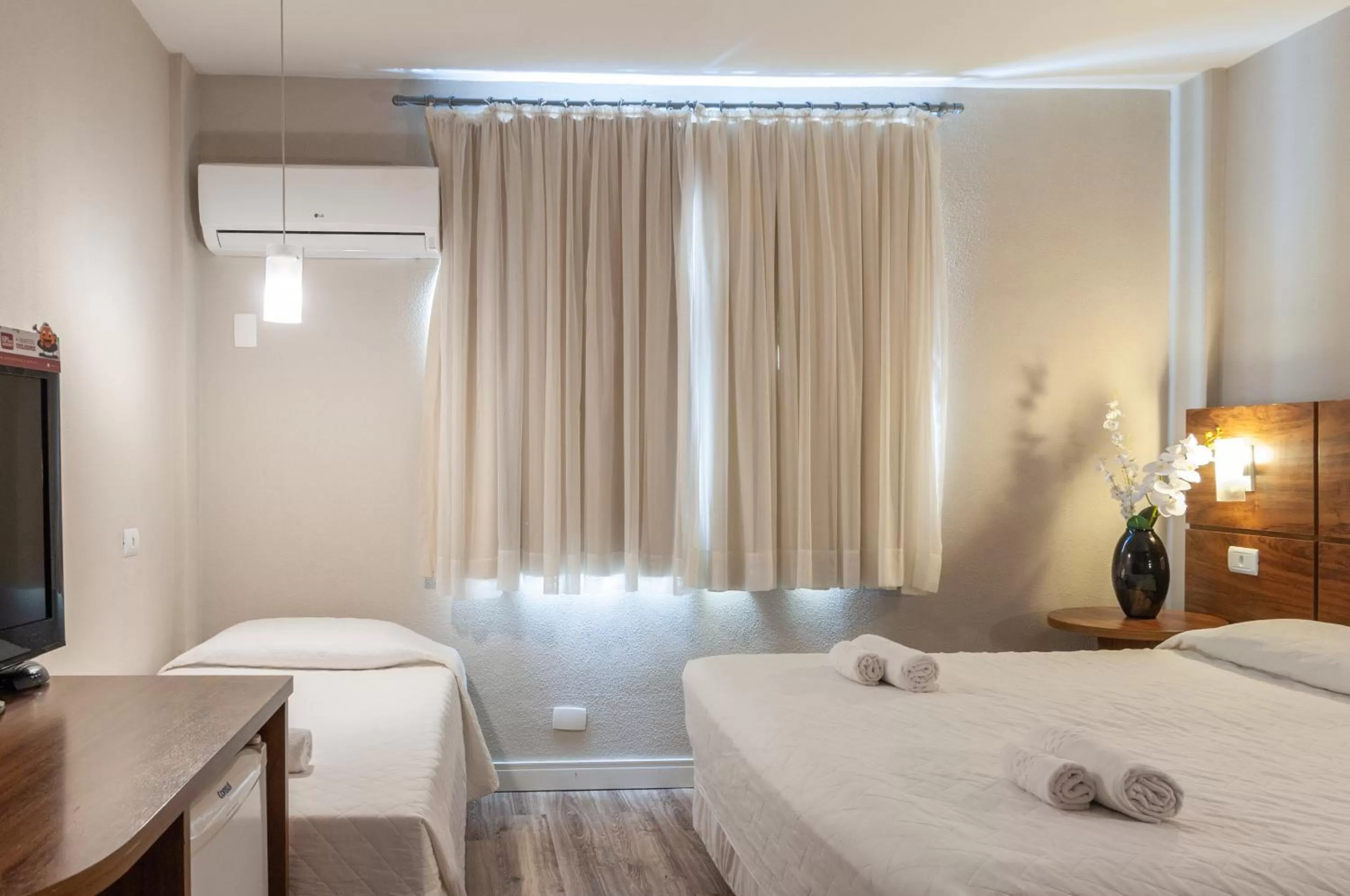 Bed in SJ Executive - San Juan Curitiba