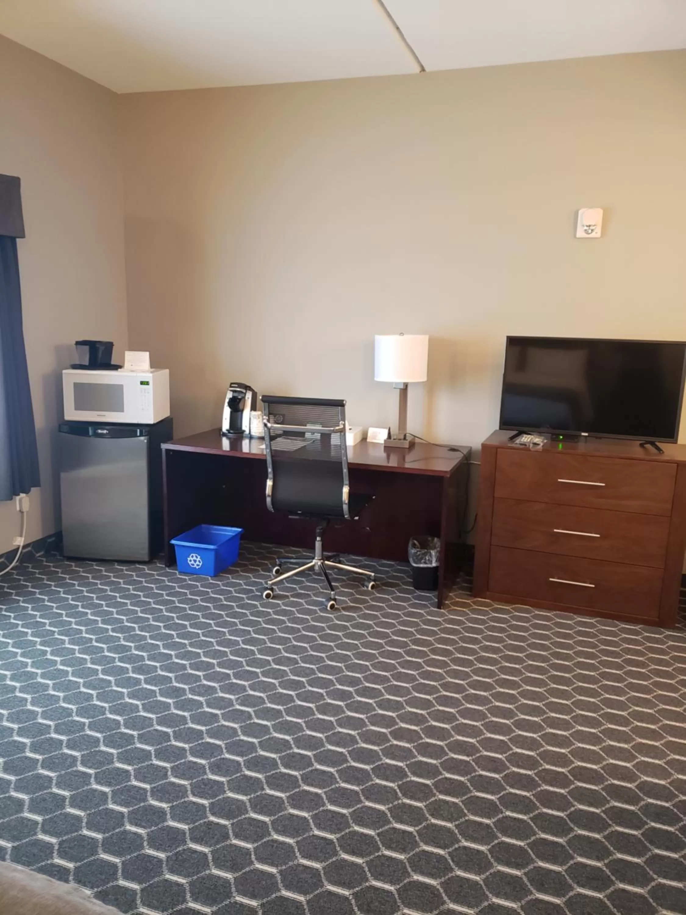 TV and multimedia in The Souris Hotel