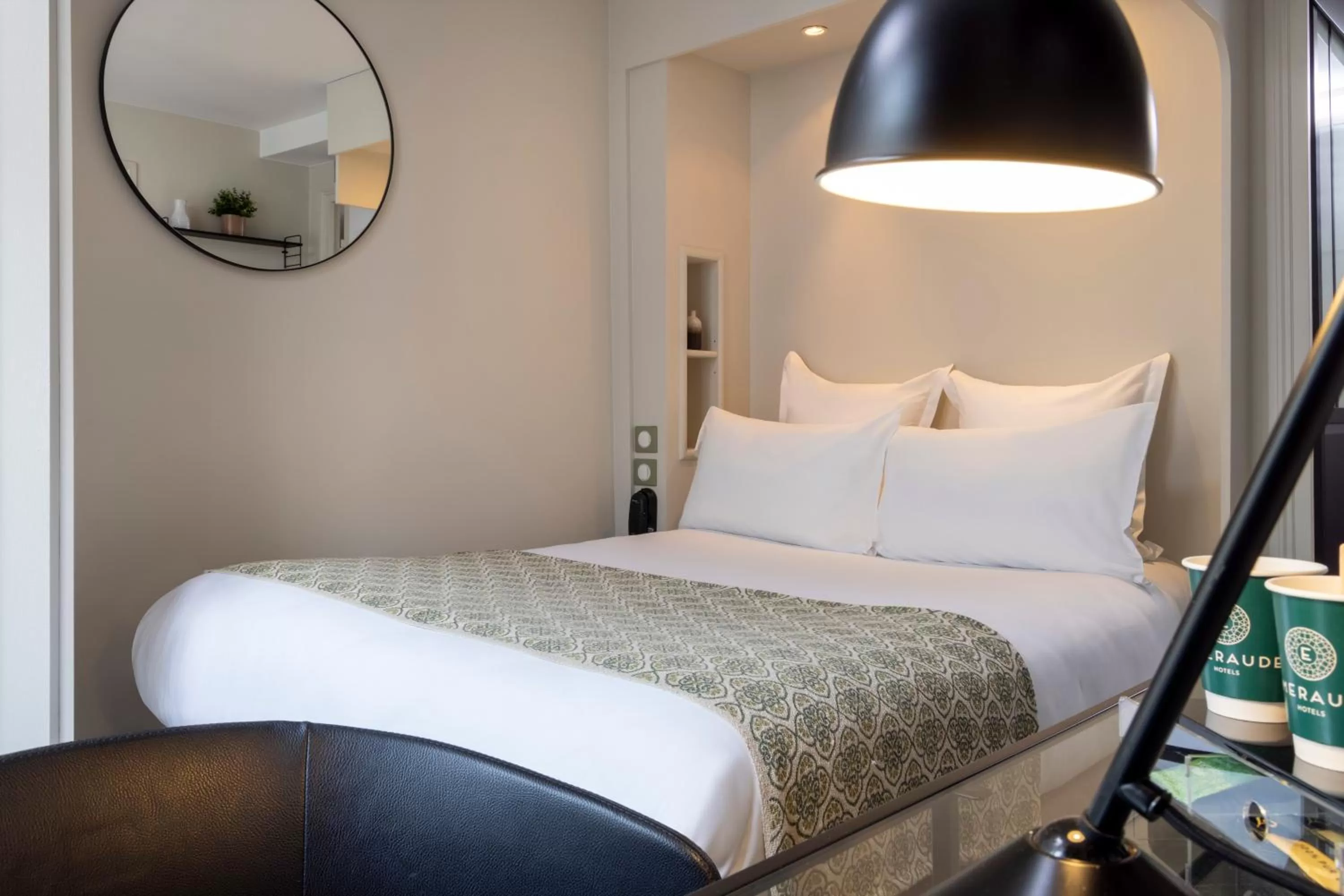 Bed in Hôtel Hélios Opéra