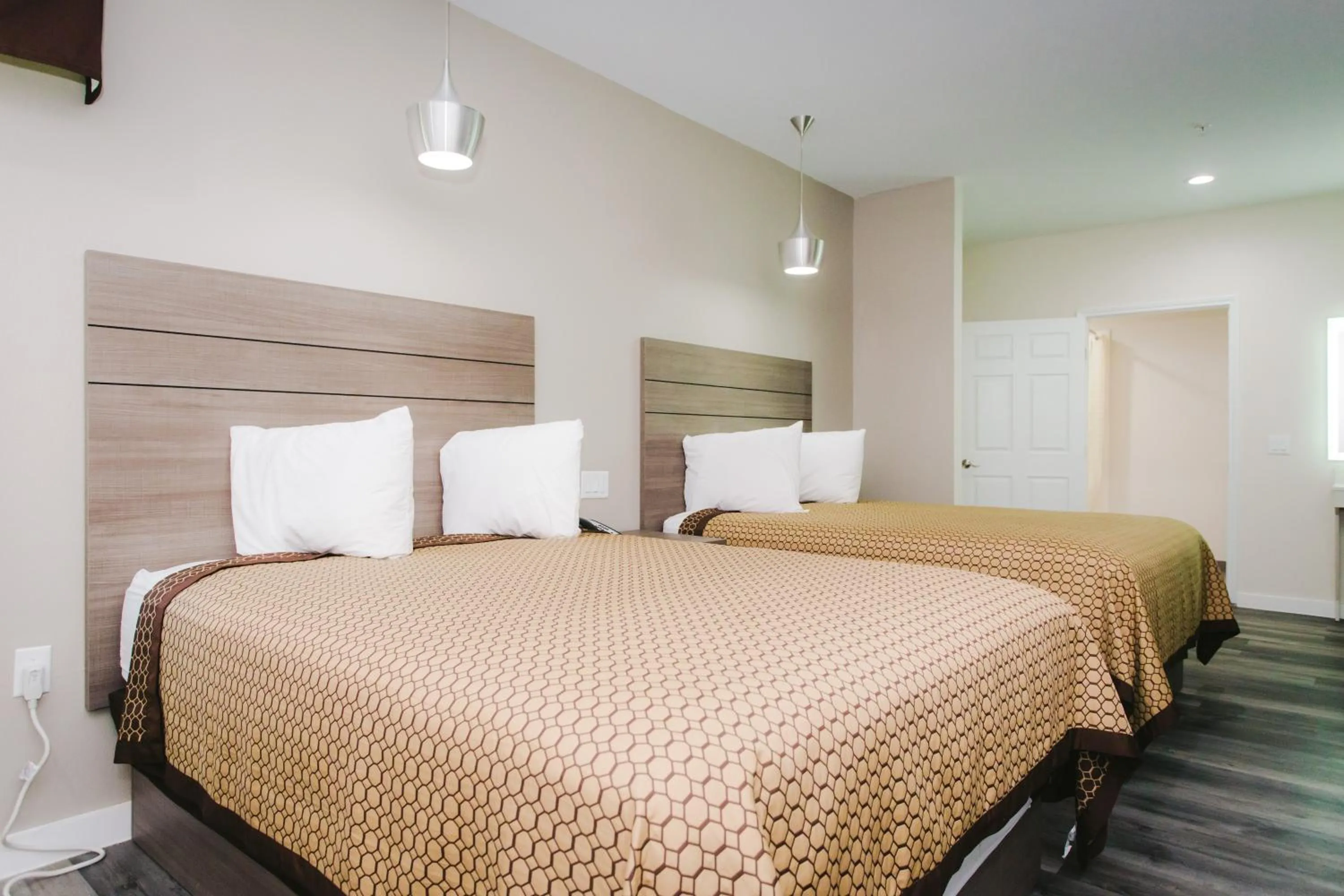 Bed in Palace Inn- Louetta