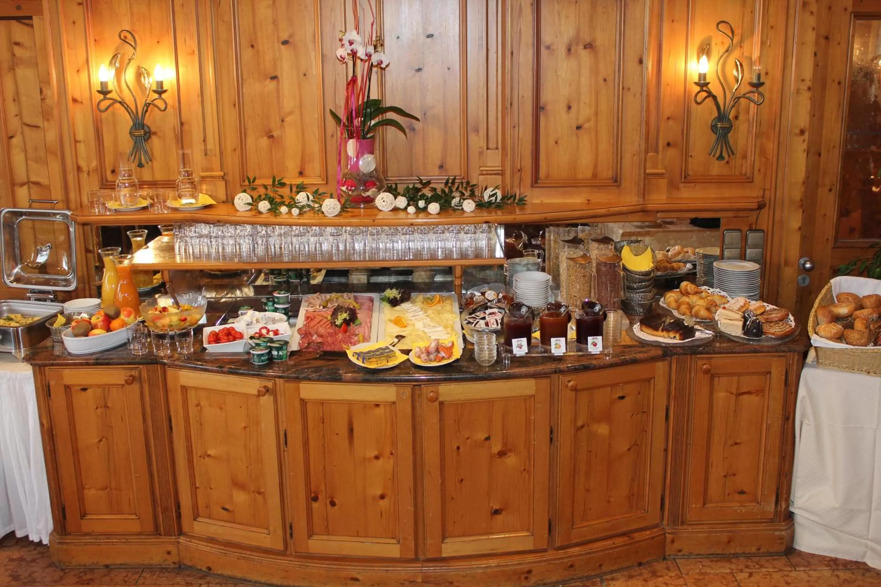Buffet breakfast in Landgasthof Apfelbeck