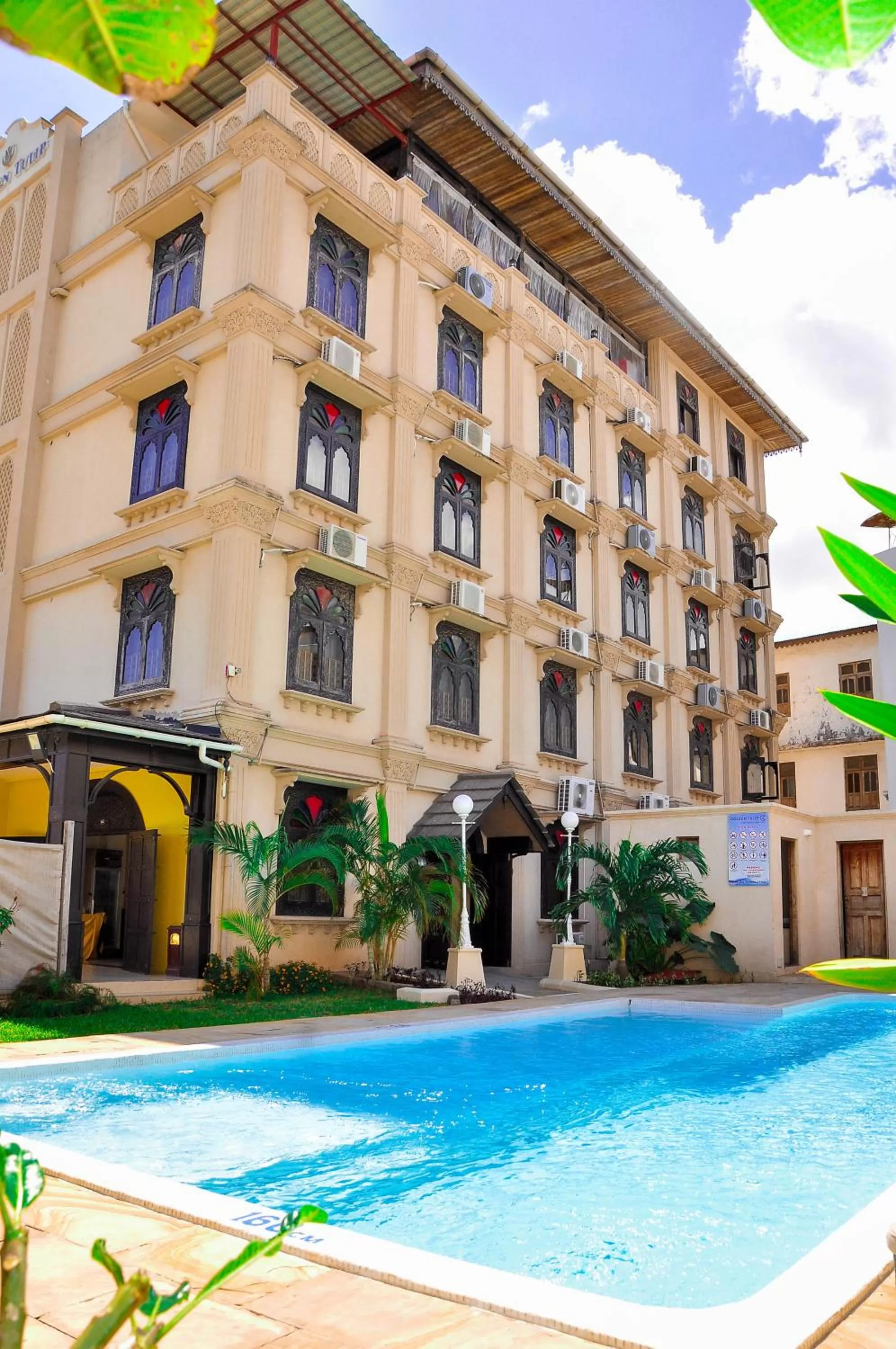 Swimming pool in Golden Tulip Stone Town Boutique