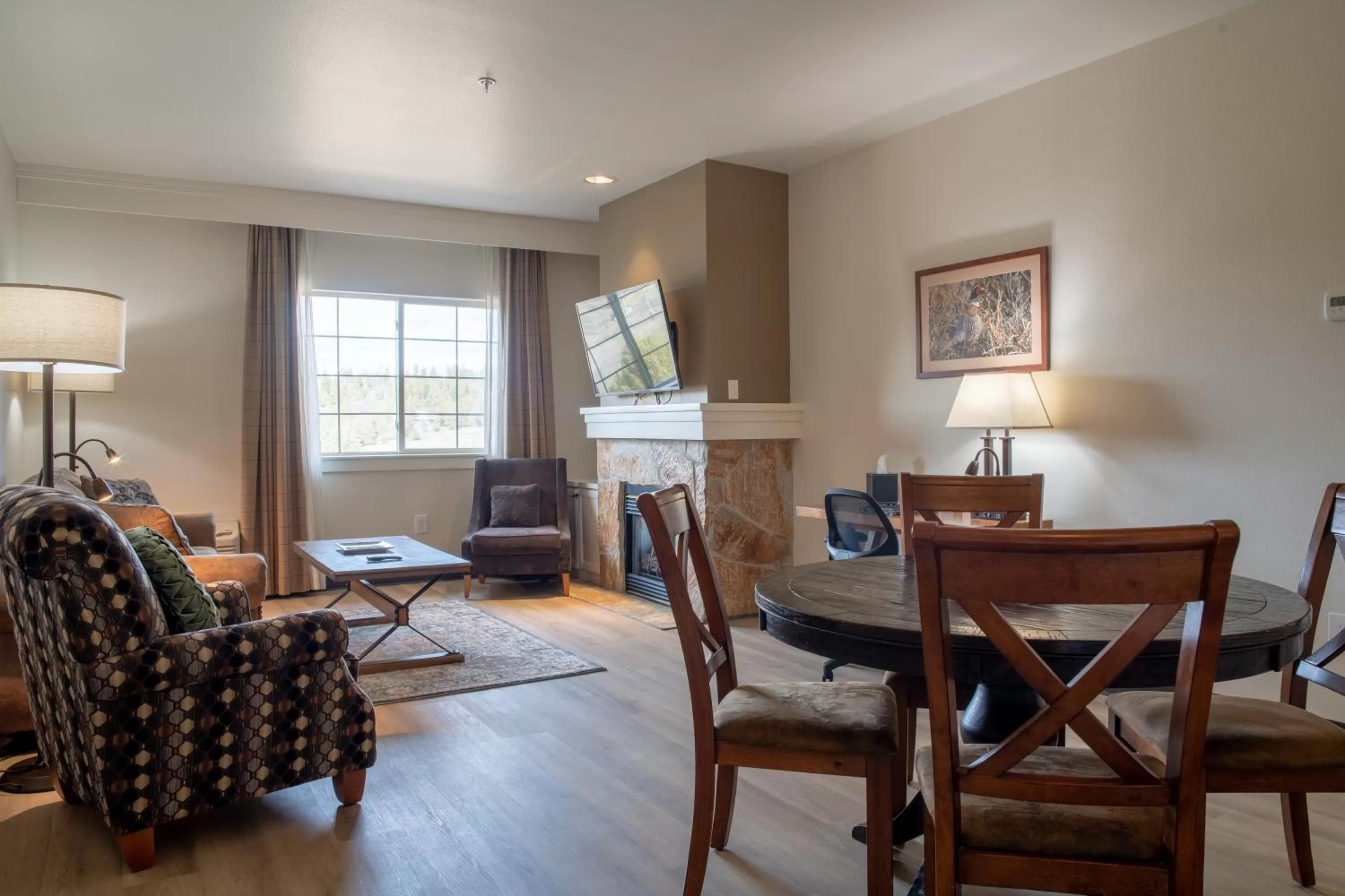 TV and multimedia in Running Y Ranch Golf & Spa Resort