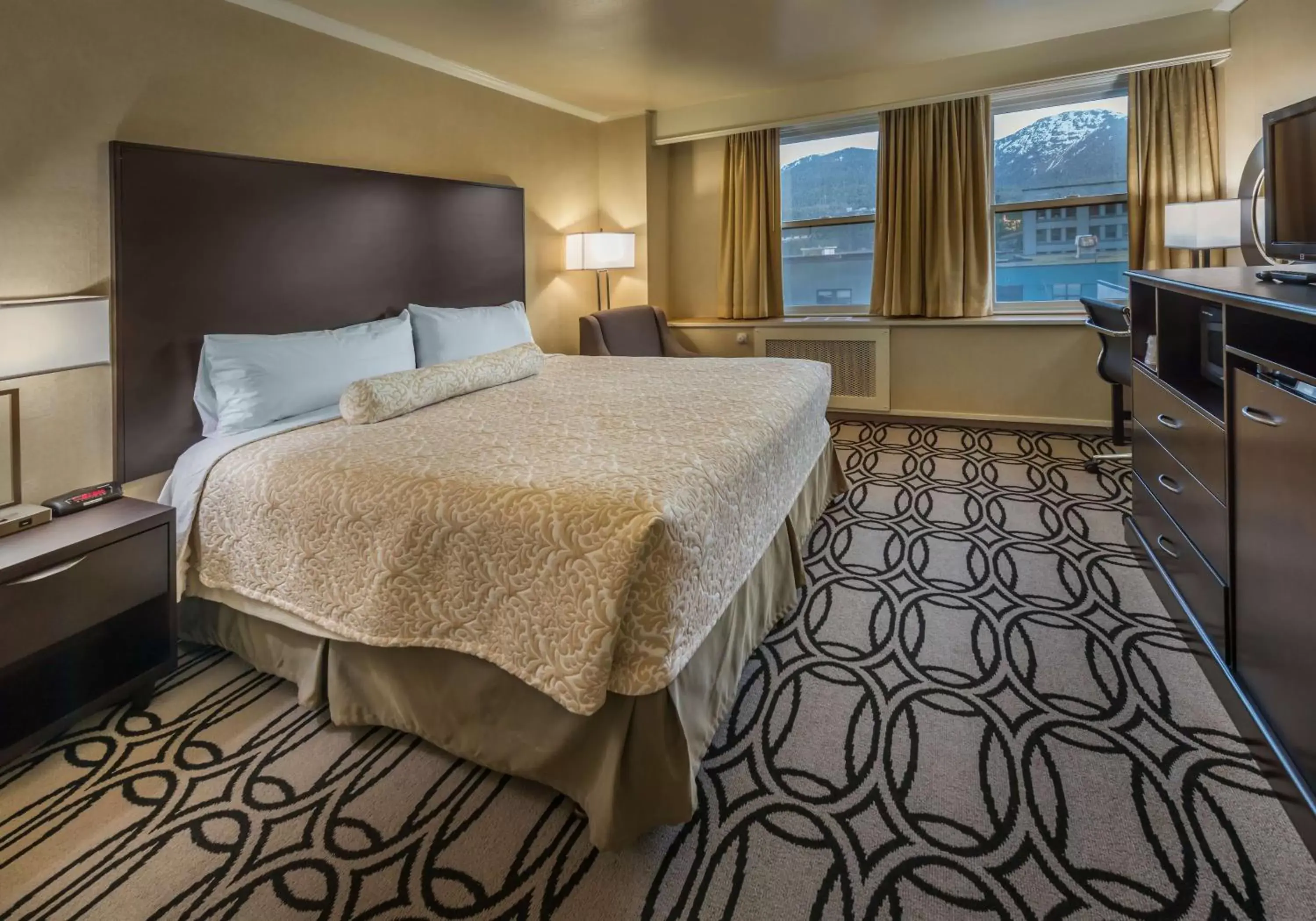 King Economy Room in Baranof Downtown, BW Signature Collection King Economy Room in Baranof Downtown, BW Signature Collection