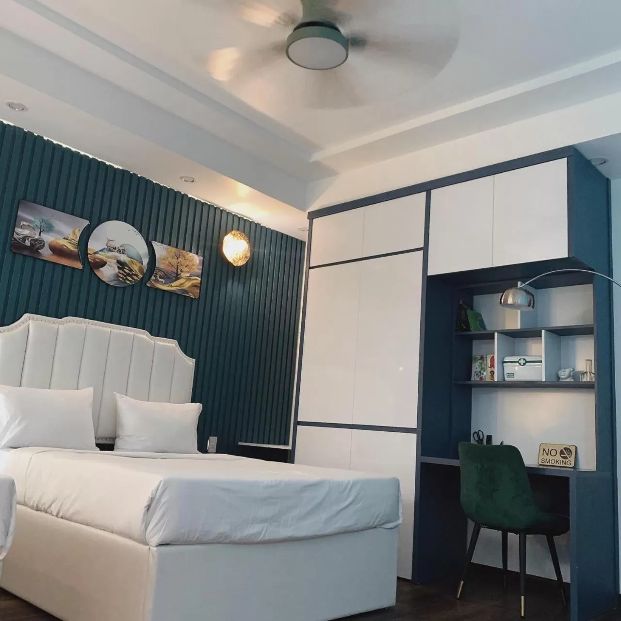 Seating area in Mio Hotel