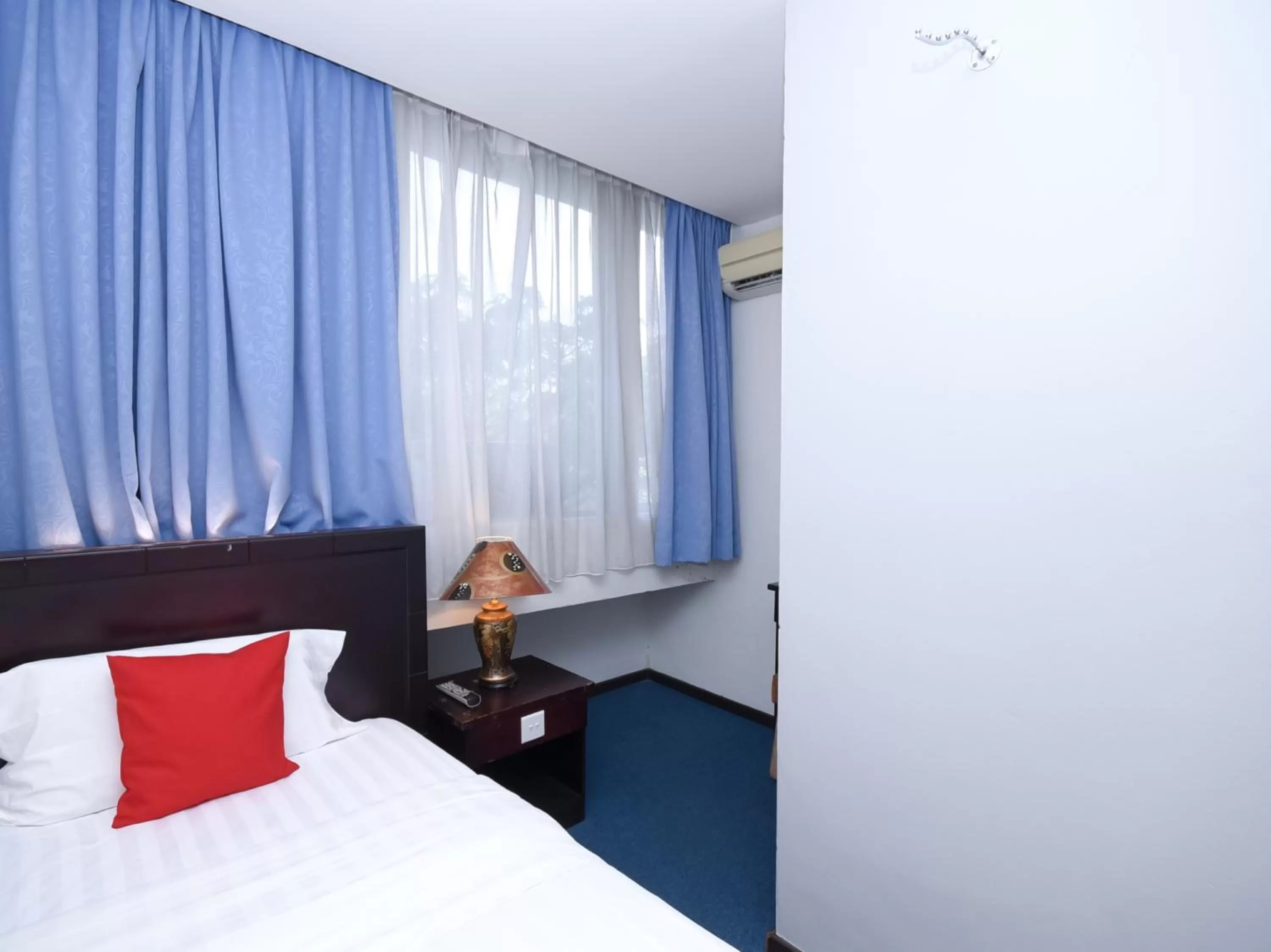 Bedroom, Bed in Super OYO 89604 City Home Stay