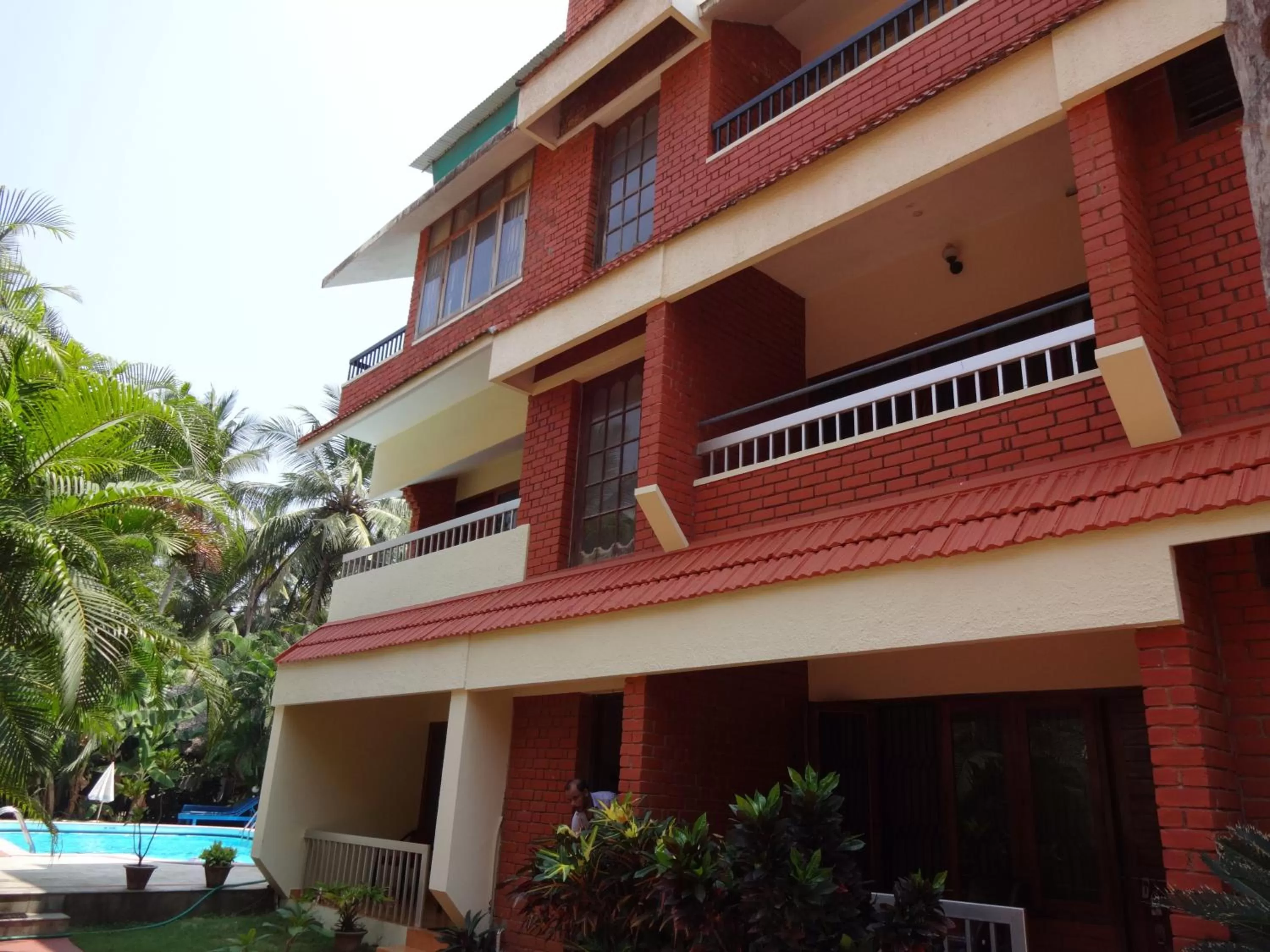 Facade/entrance in Hotel Thushara