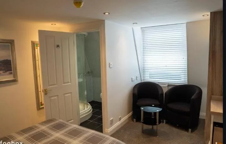 Bedroom, Bed in Weymouth Bay Hotel