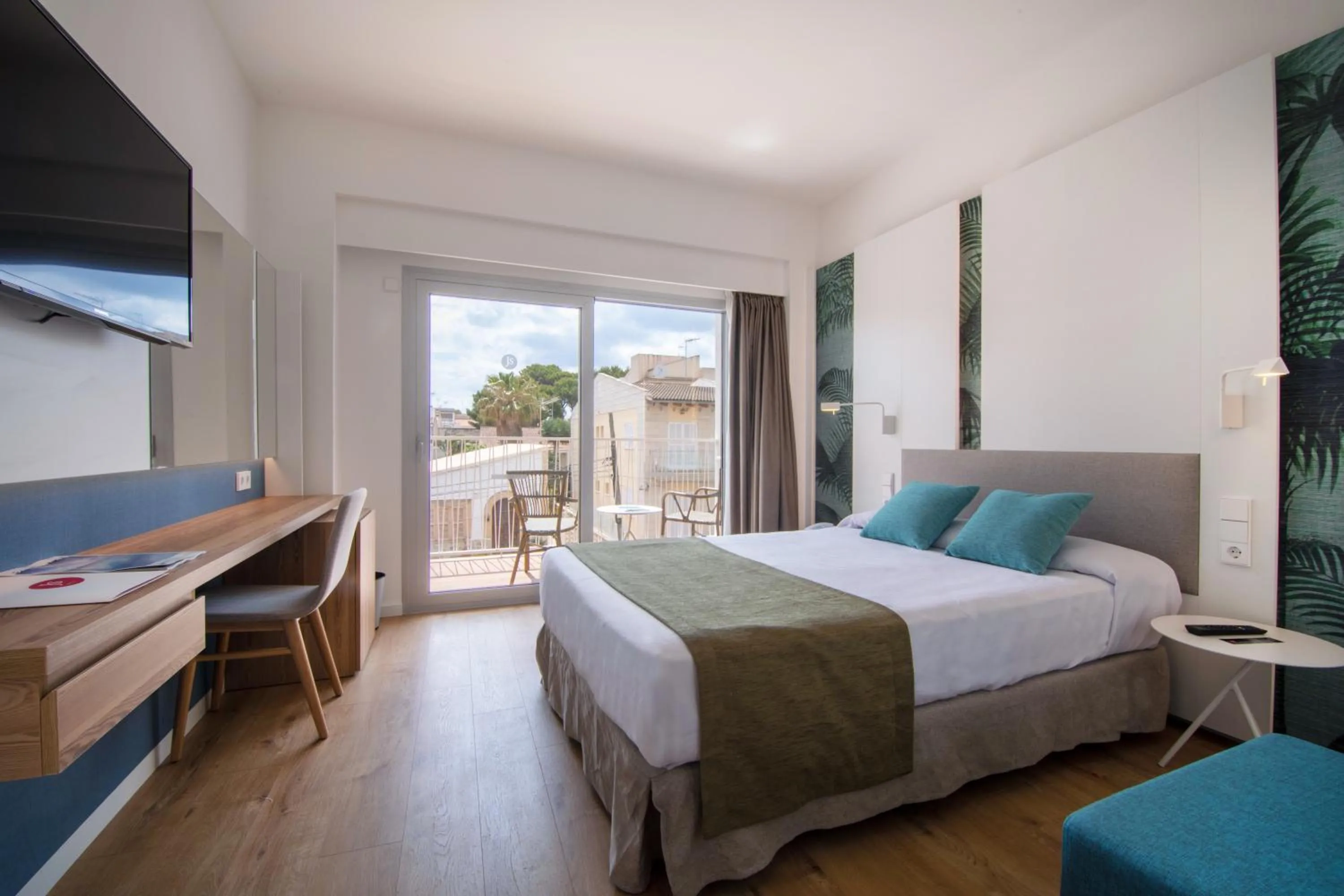 Bedroom, Bed in JS Yate